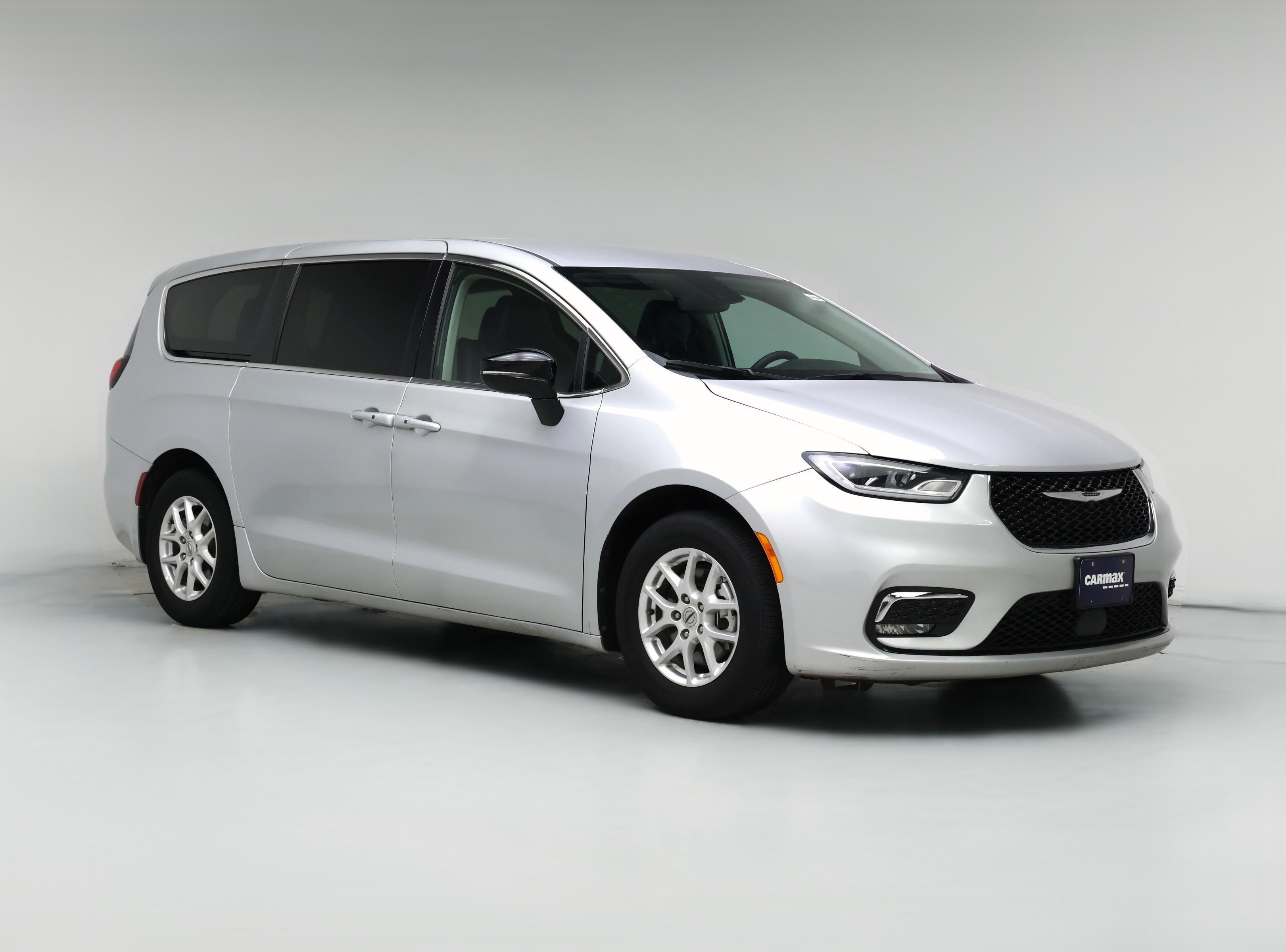 Thumbnail: 2024 Chrysler Pacifica - 1