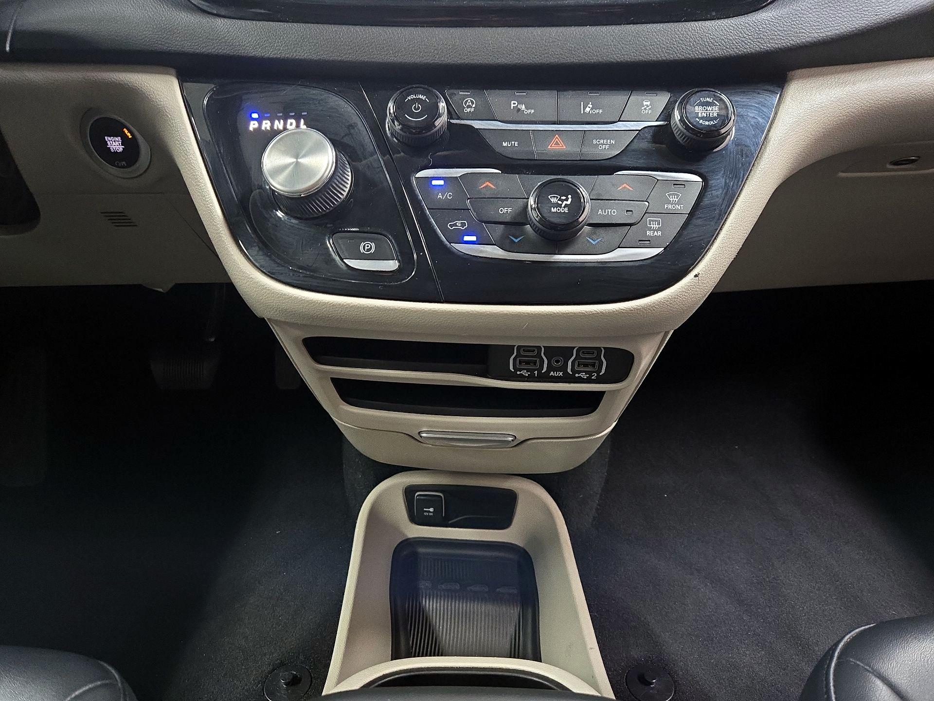 Thumbnail: 2024 Chrysler Pacifica - 17