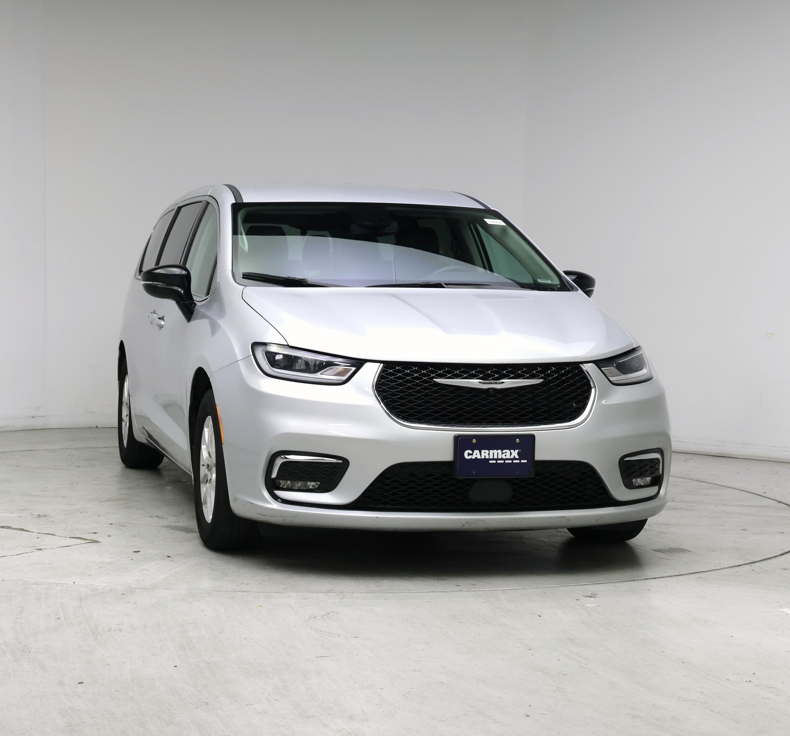Thumbnail: 2024 Chrysler Pacifica - 5