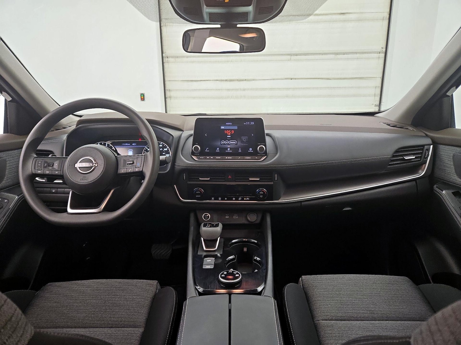 2023 Nissan Rogue SV - Photo 10