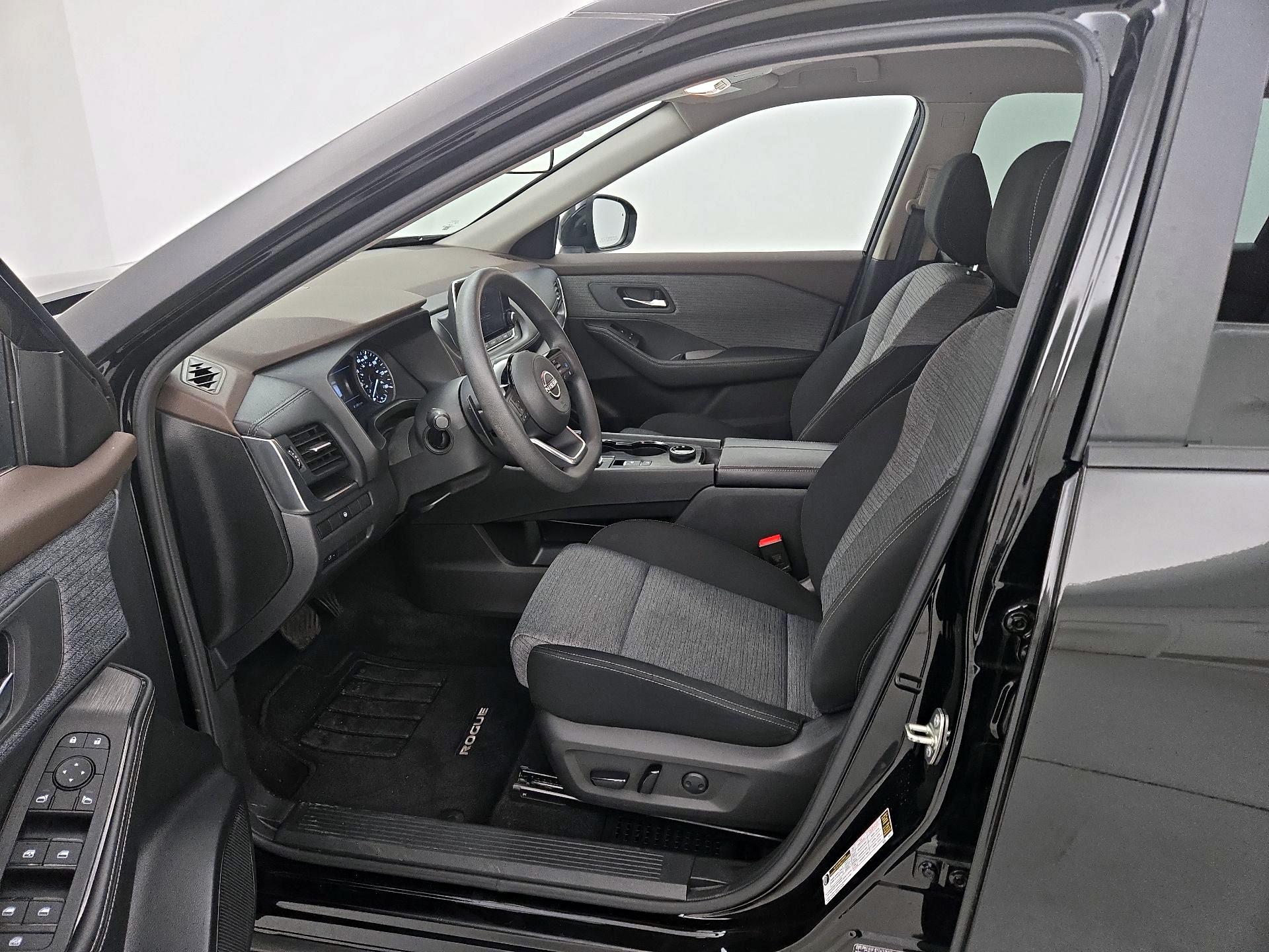 Thumbnail: 2023 Nissan Rogue - 11