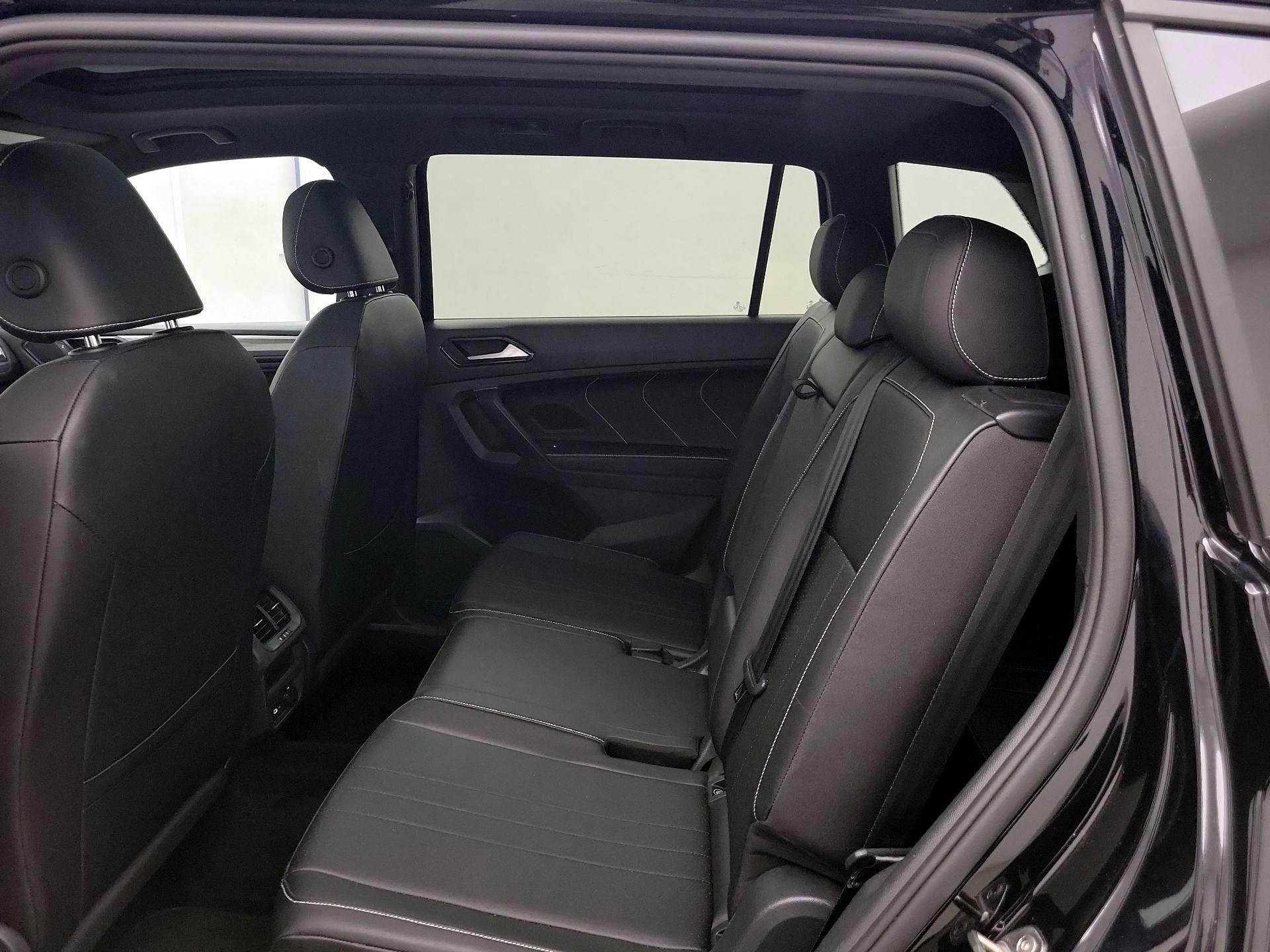 Thumbnail: 2023 Volkswagen Tiguan - 20