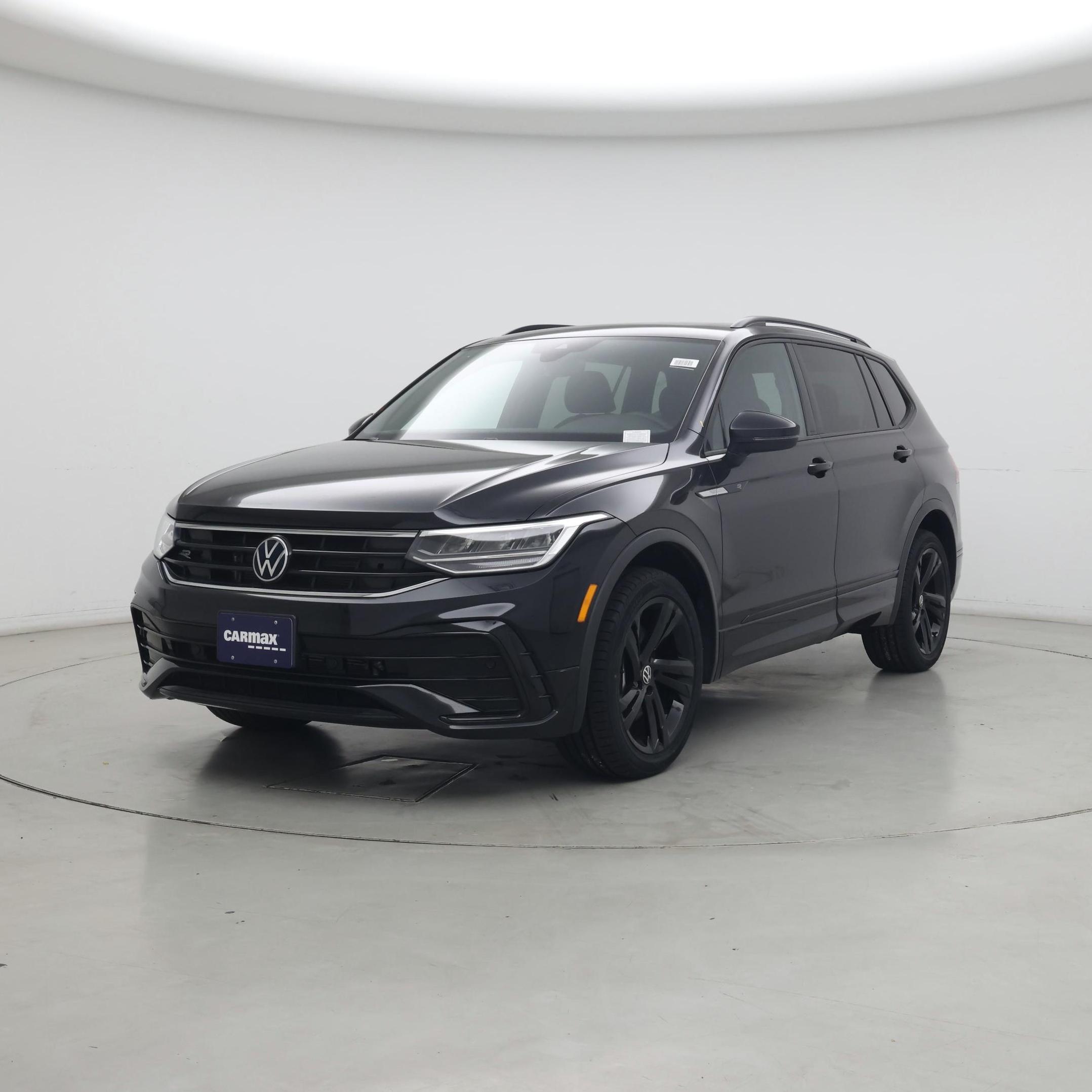 Thumbnail: 2023 Volkswagen Tiguan - 4