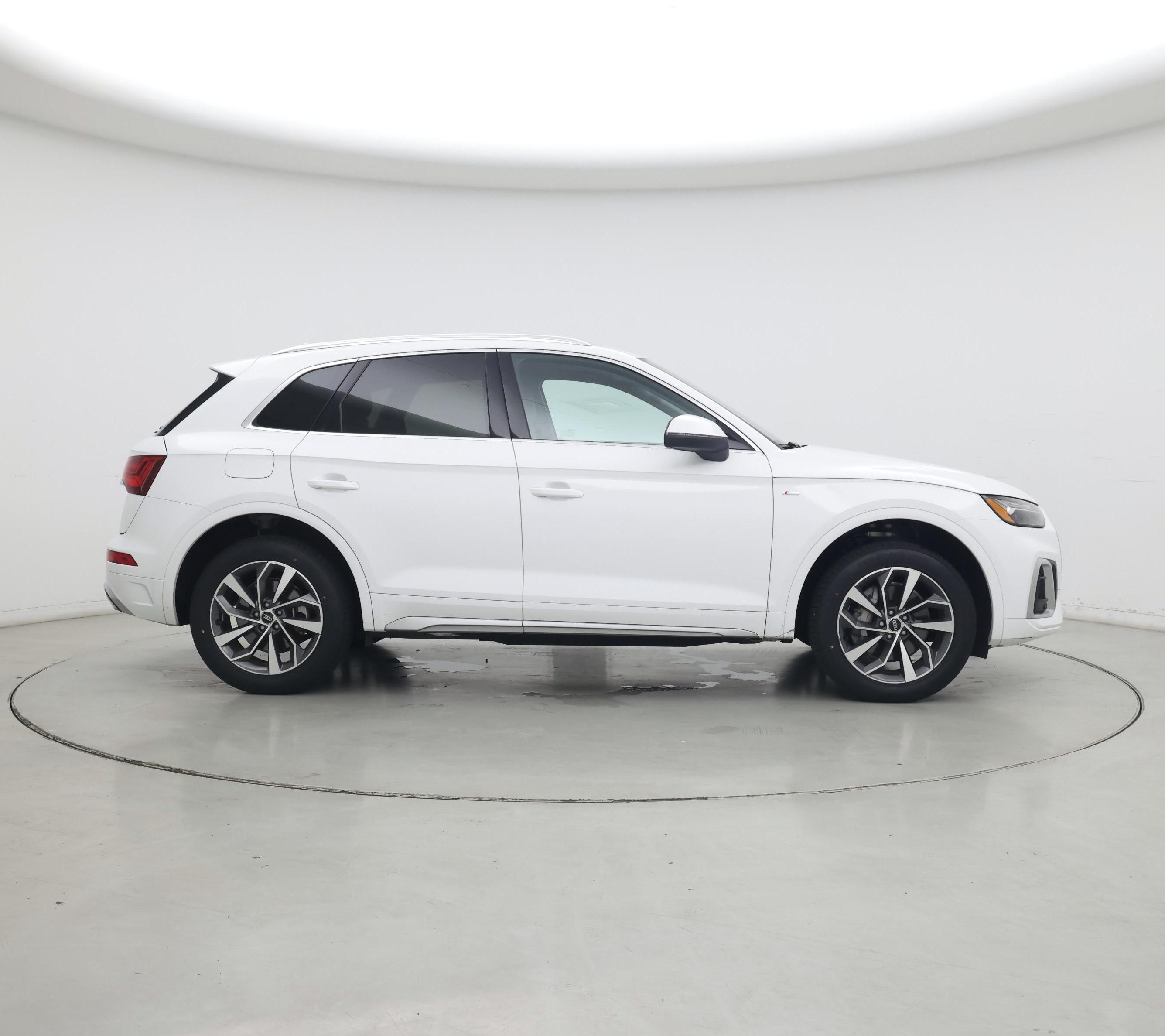 Thumbnail: 2024 Audi Q5 - 7