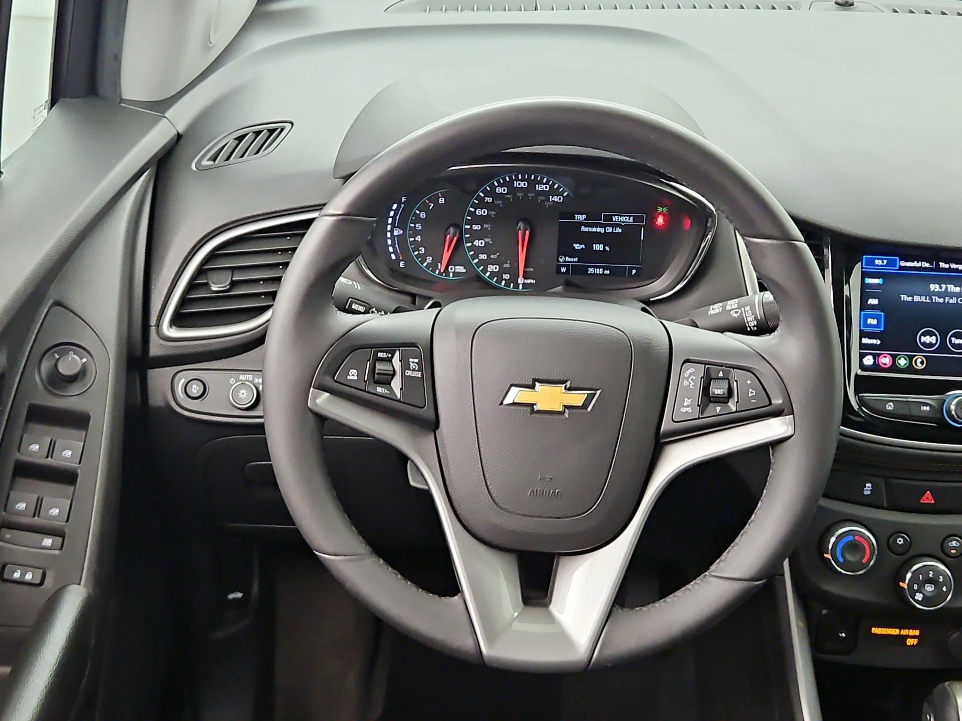 Thumbnail: 2022 Chevrolet Trax - 10