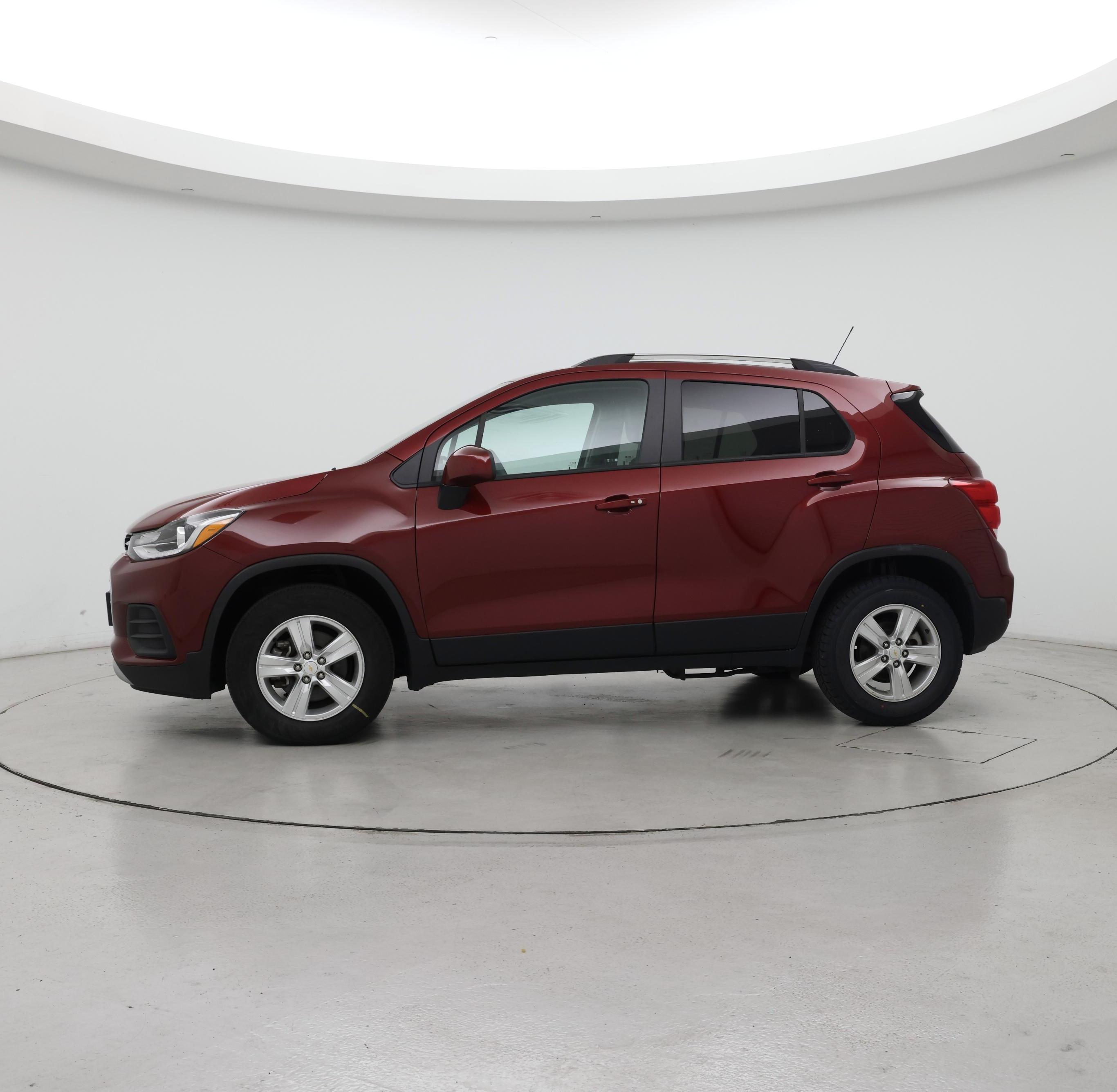 Thumbnail: 2022 Chevrolet Trax - 3