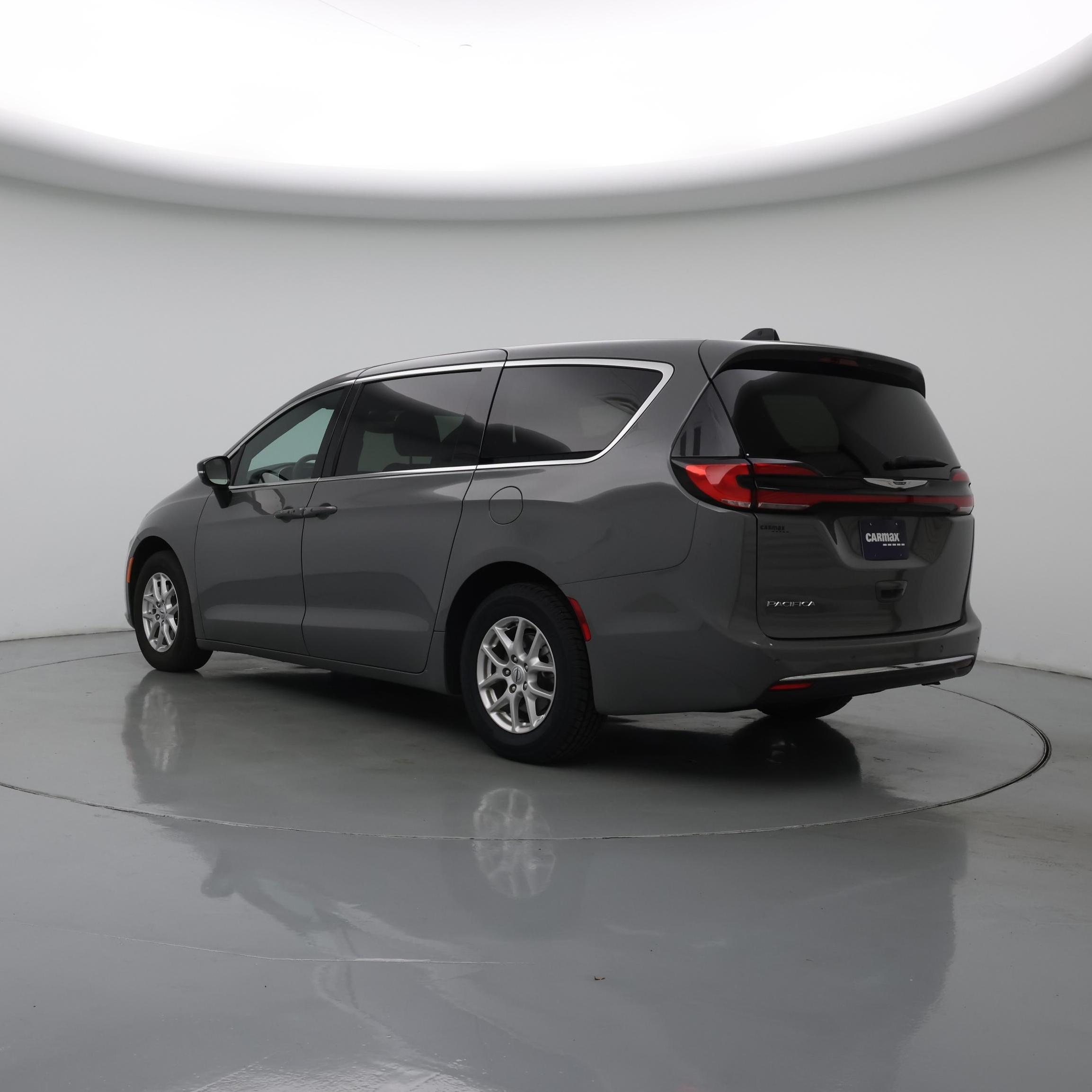 Thumbnail: 2025 Chrysler Pacifica - 2