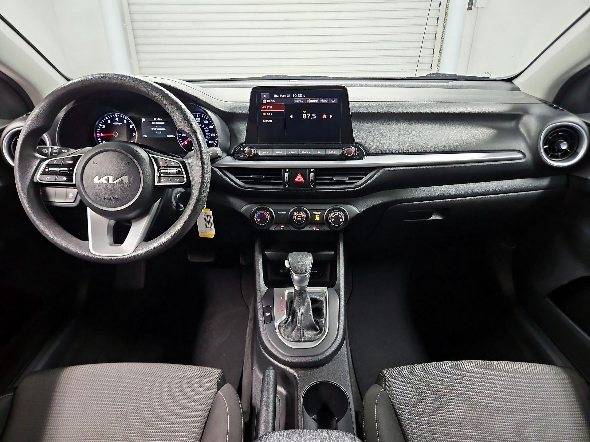 Thumbnail: 2023 Kia Forte - 9
