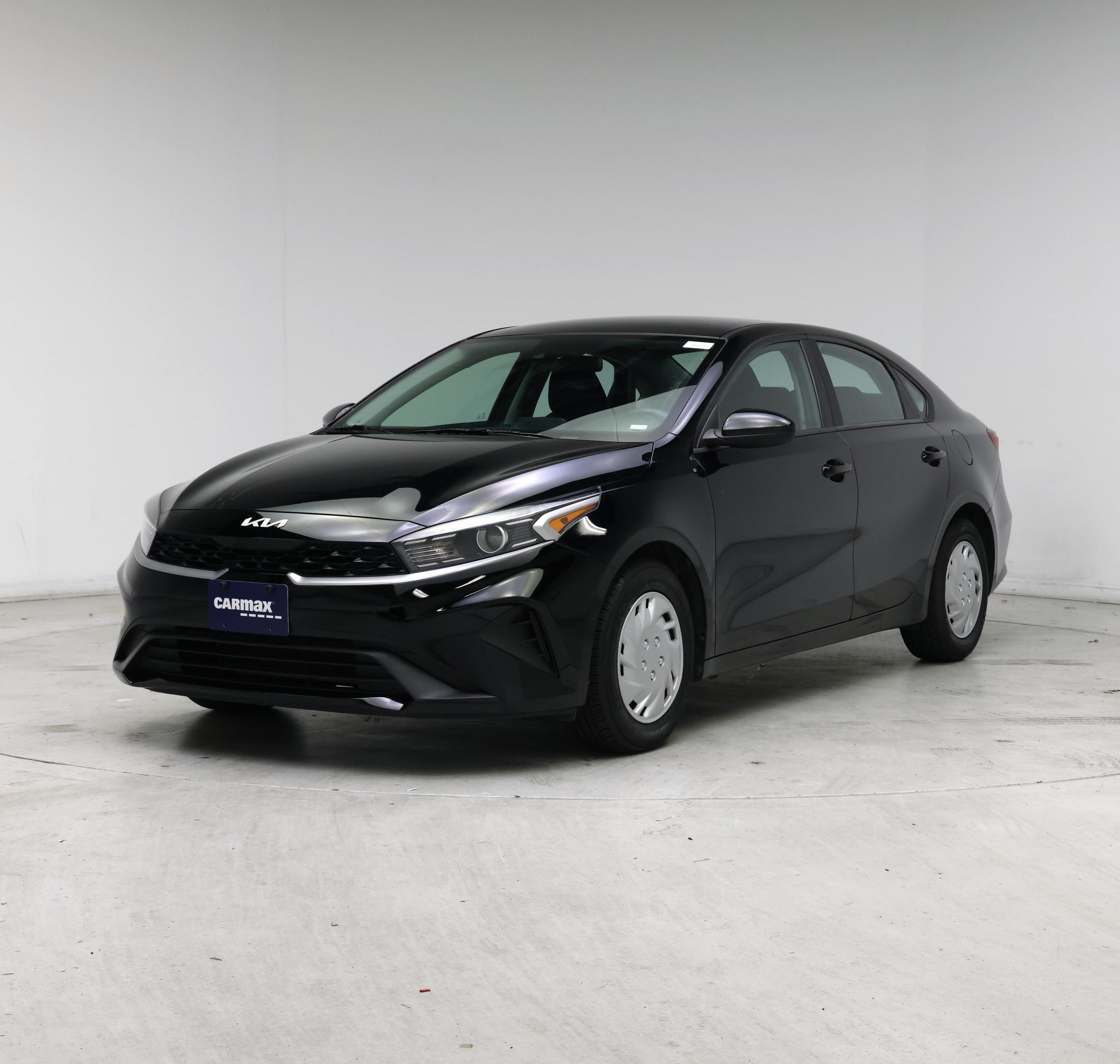 Thumbnail: 2023 Kia Forte - 4