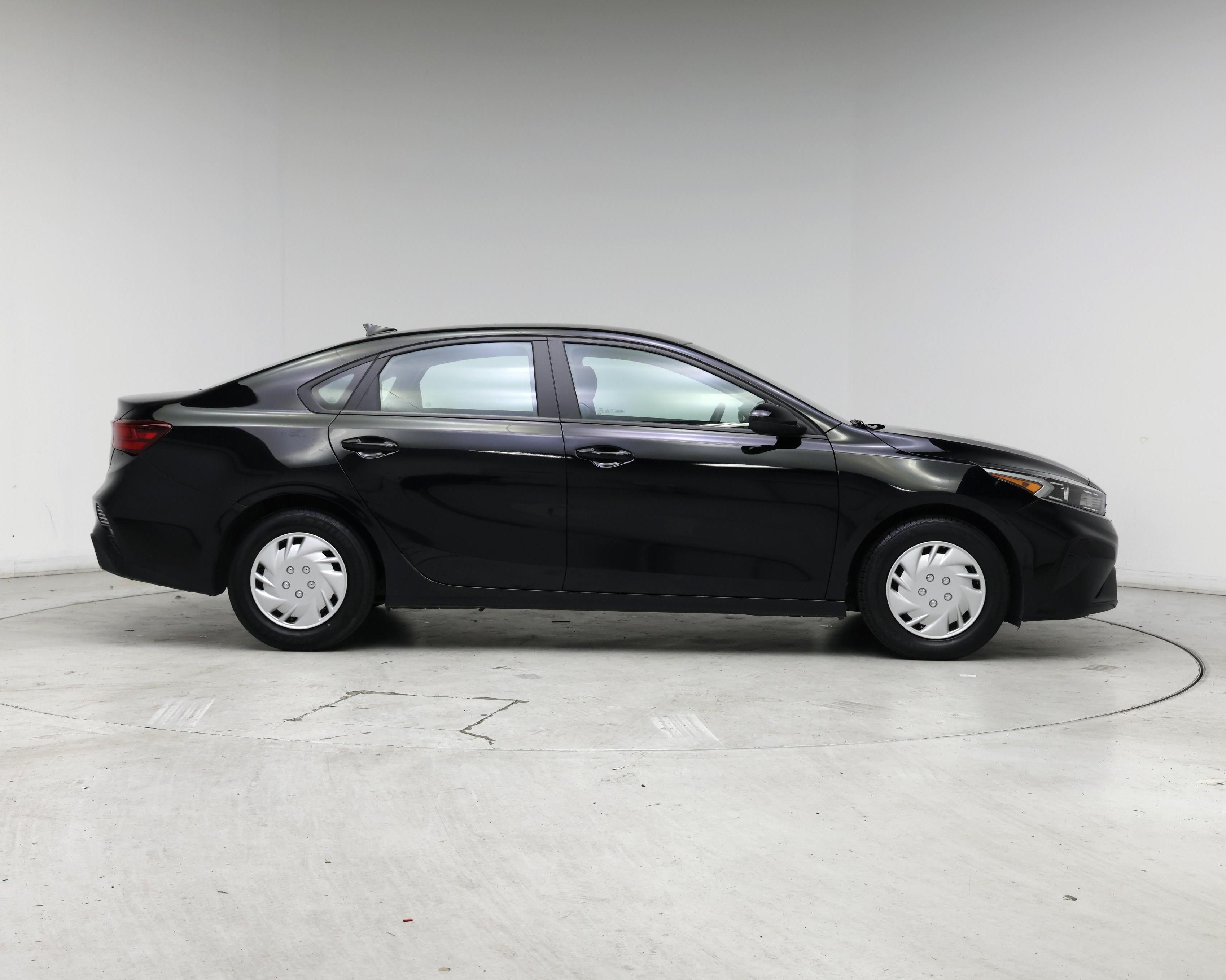 Thumbnail: 2023 Kia Forte - 7