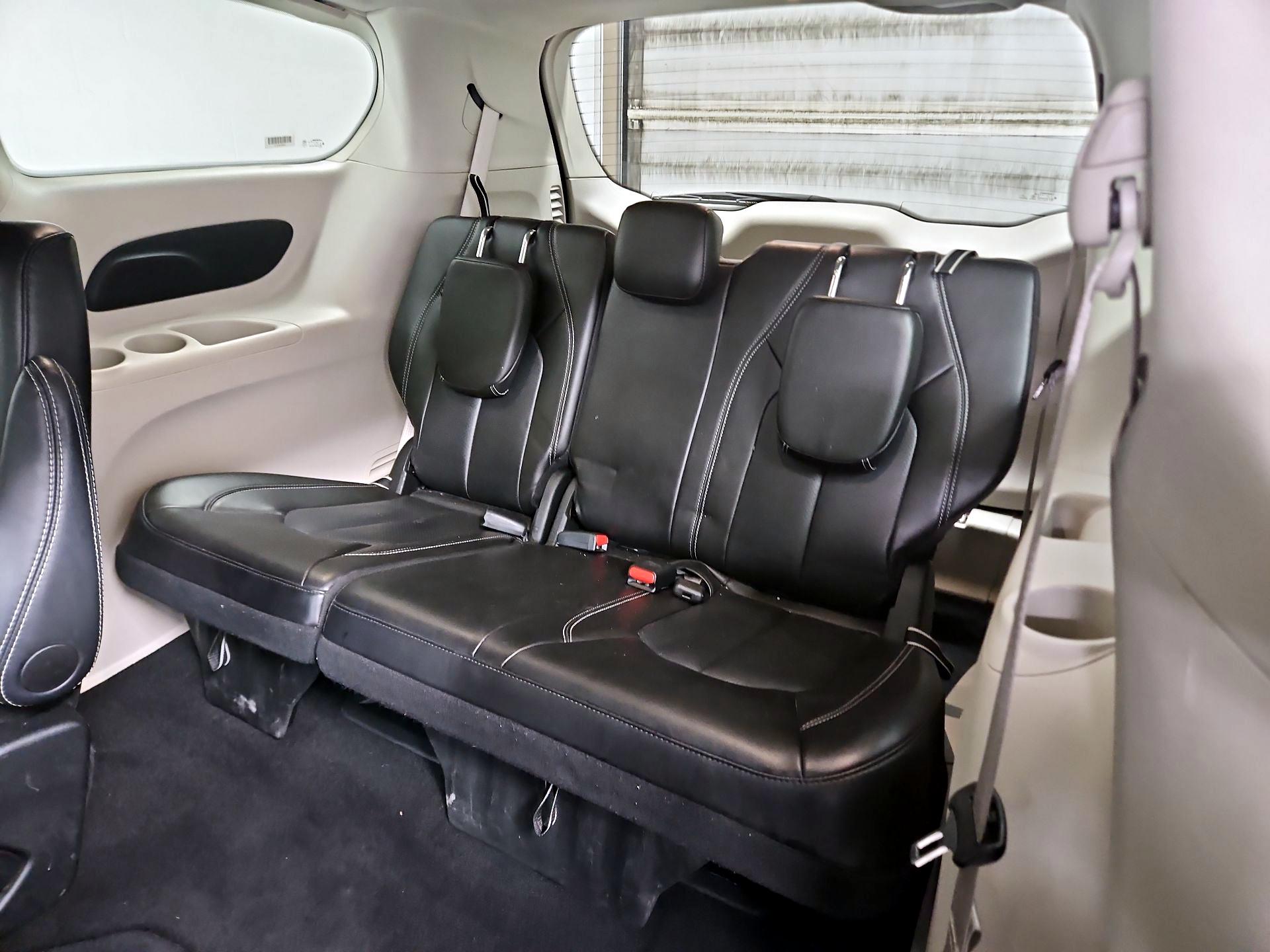 Thumbnail: 2024 Chrysler Pacifica - 20