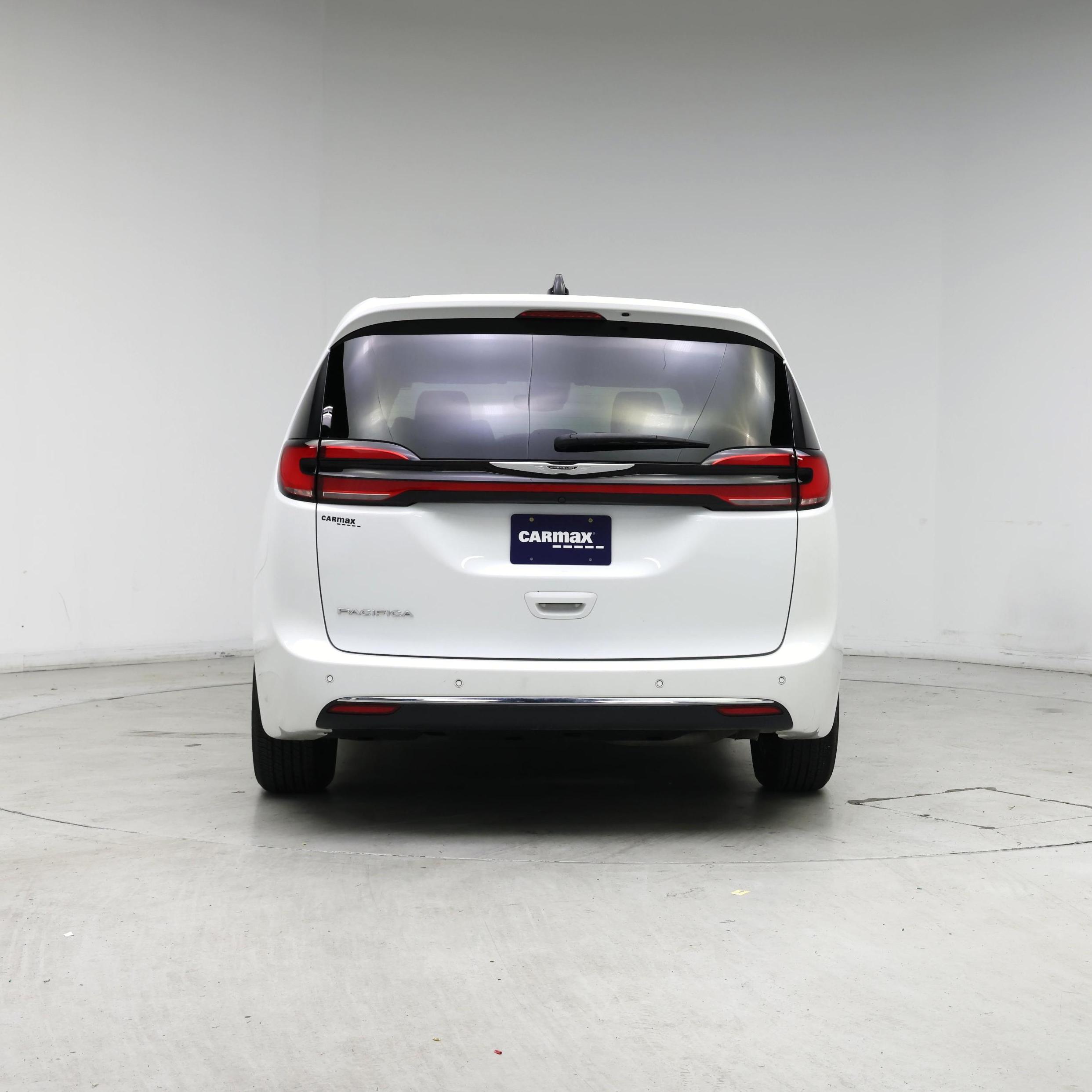 Thumbnail: 2024 Chrysler Pacifica - 6