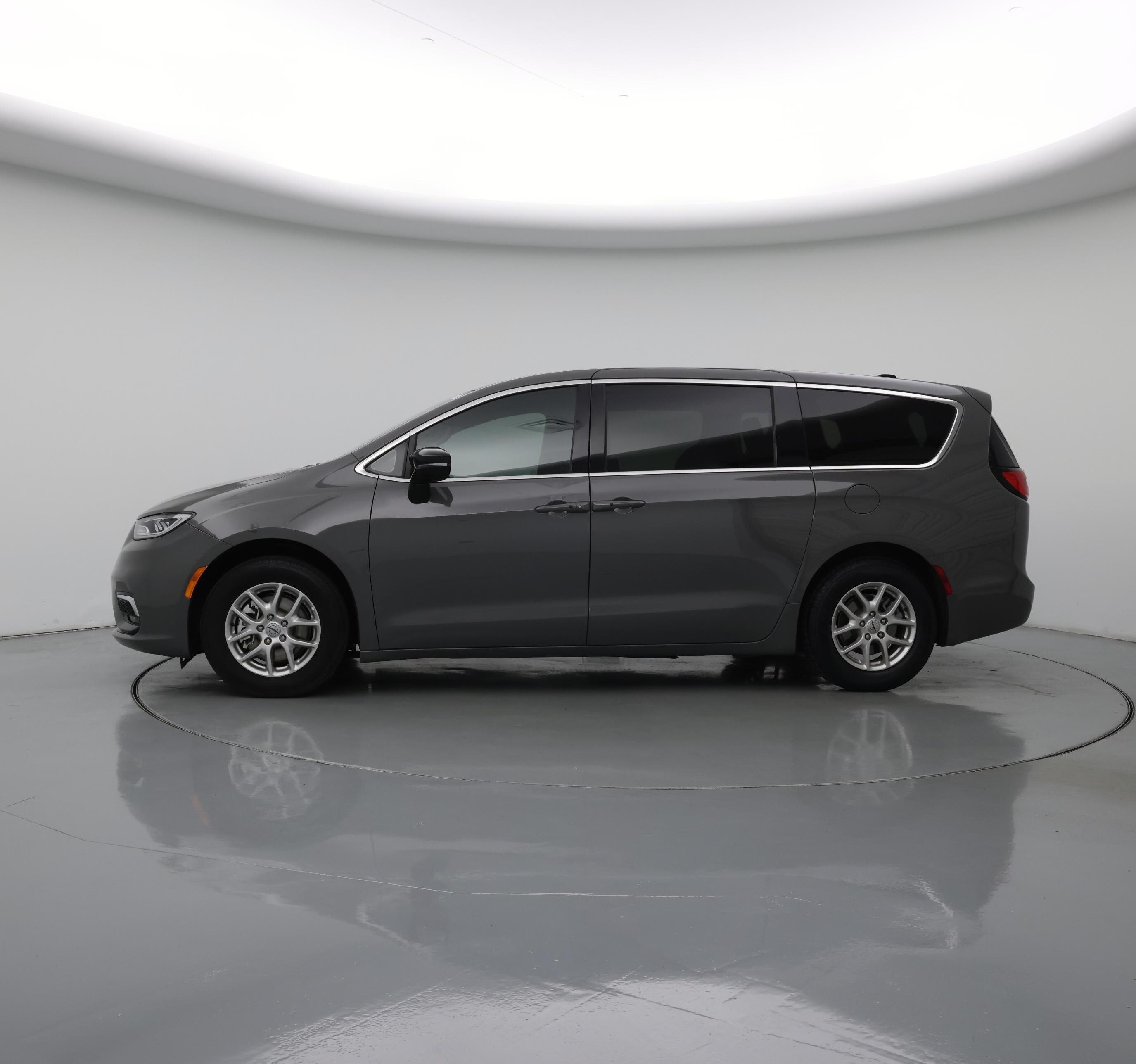Thumbnail: 2025 Chrysler Pacifica - 3