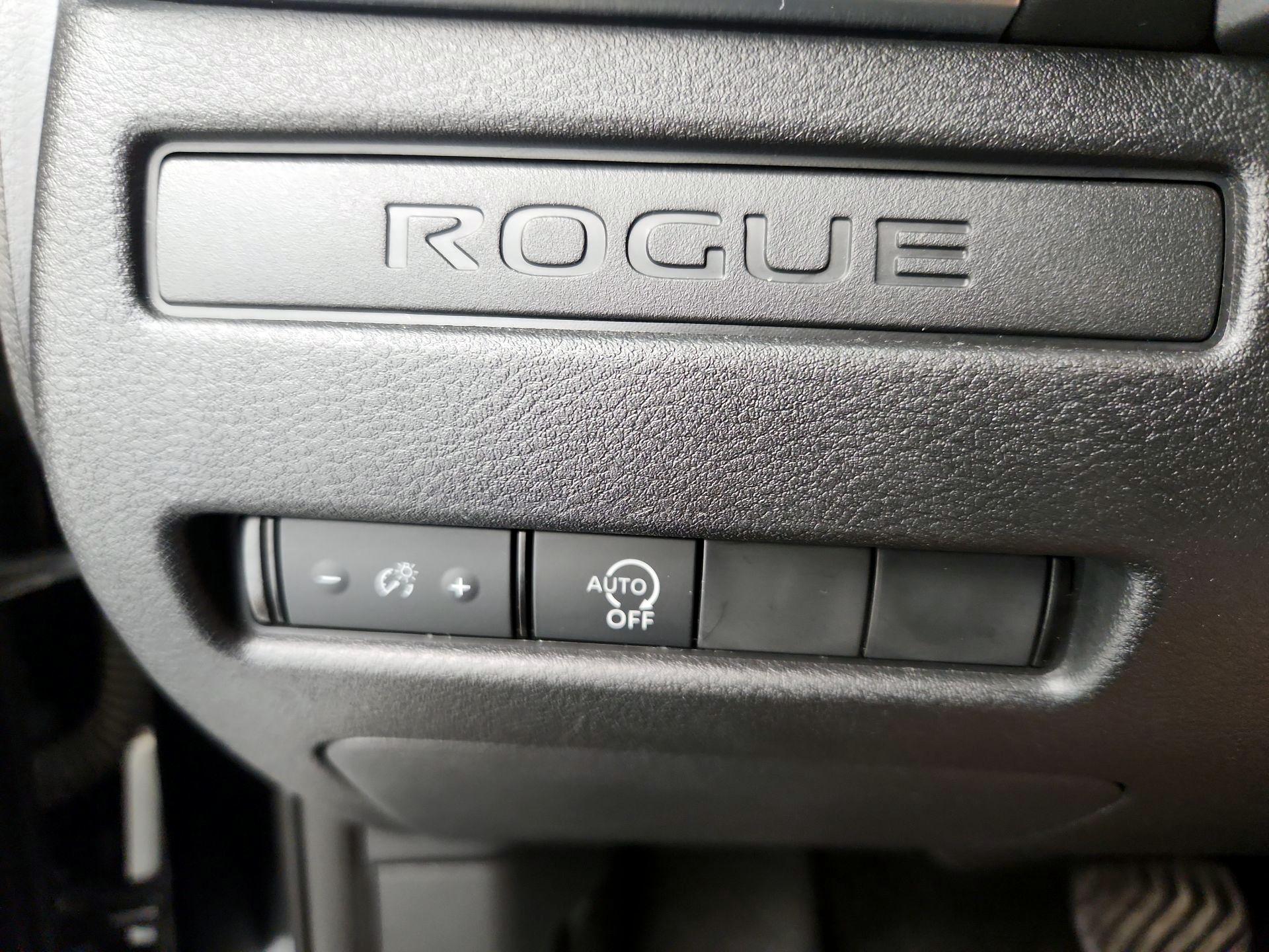Thumbnail: 2023 Nissan Rogue - 13