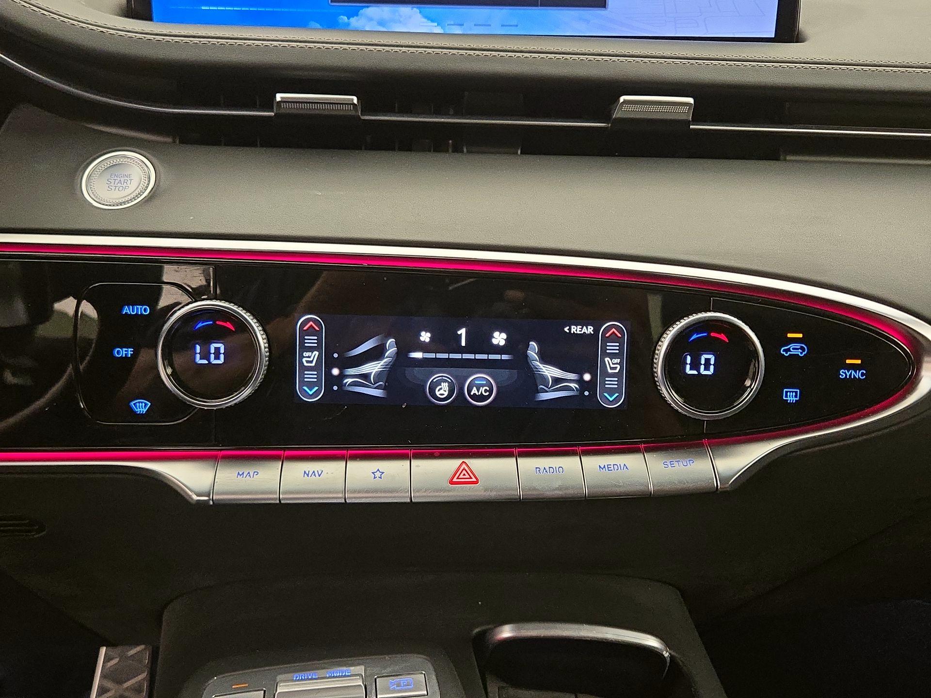 Thumbnail: 2024 Genesis GV70 - 17
