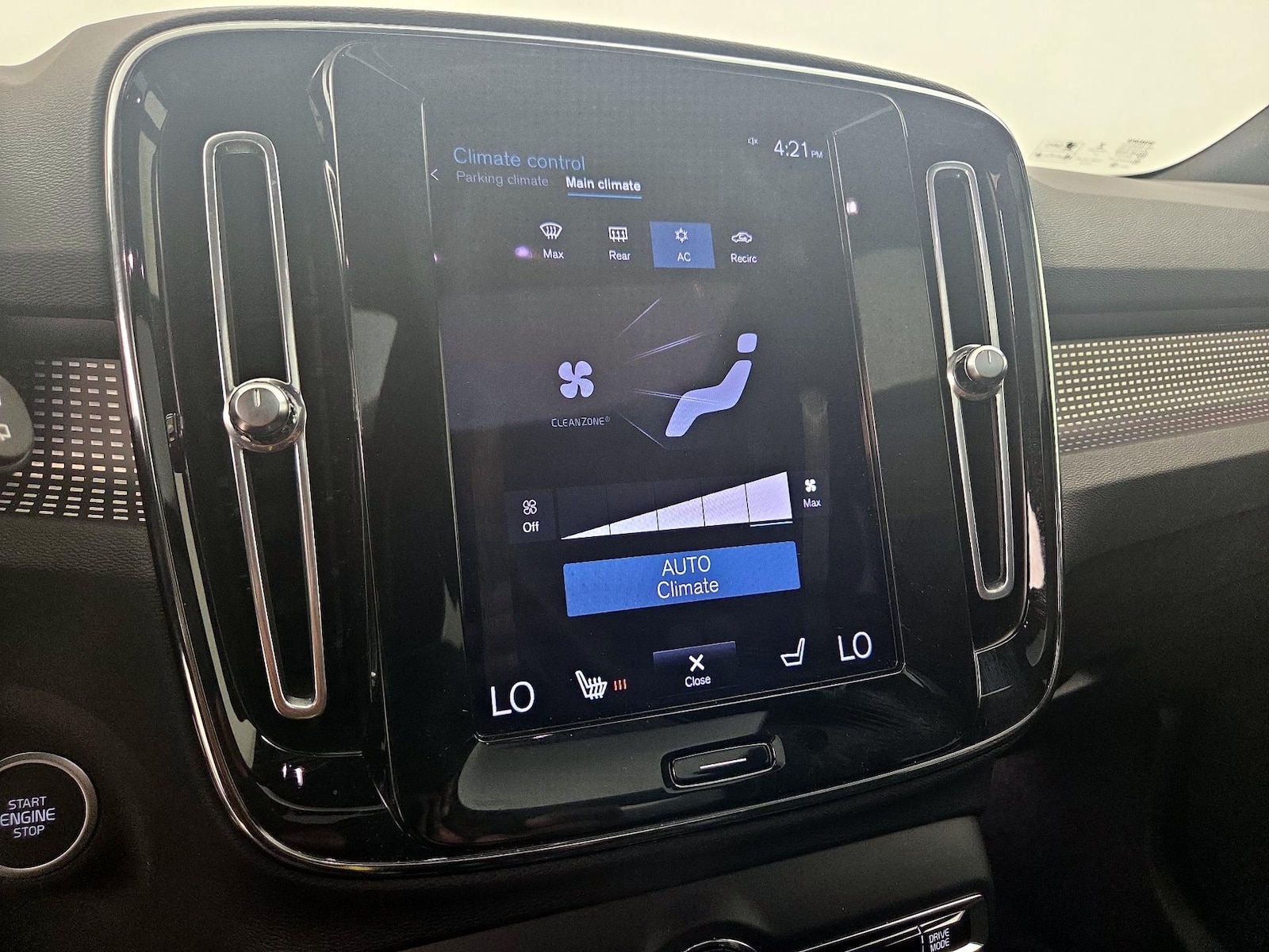 2022 Volvo XC40 R-Design - Photo 18