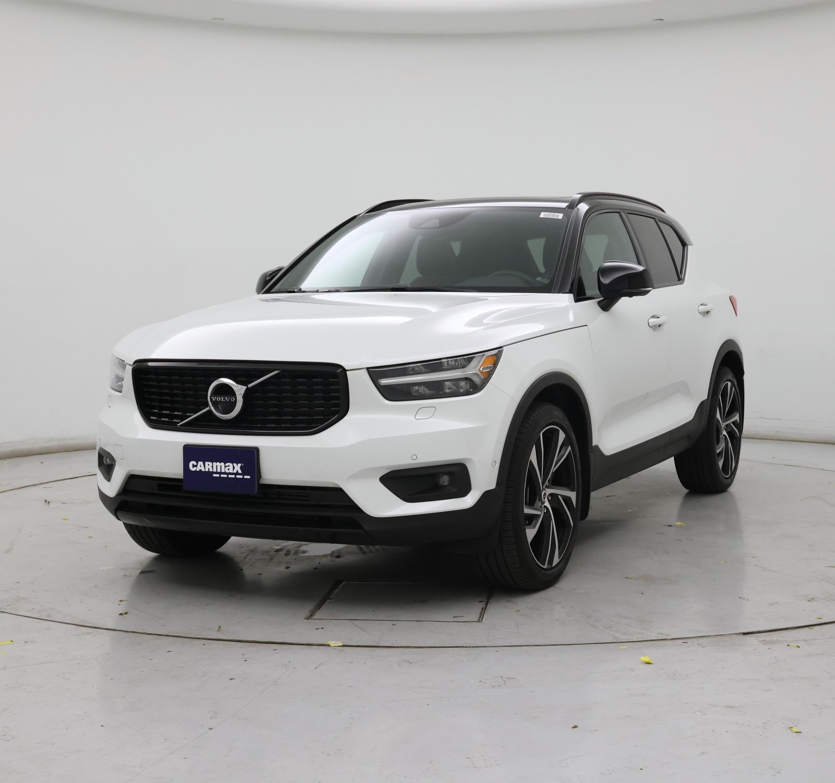 Thumbnail: 2022 Volvo XC40 - 4