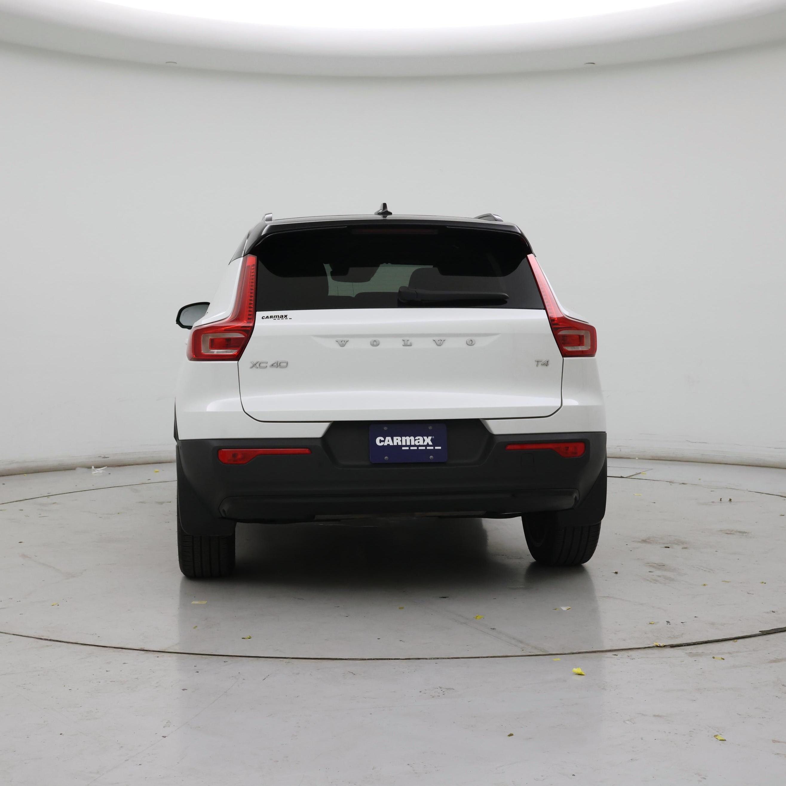 Thumbnail: 2022 Volvo XC40 - 6