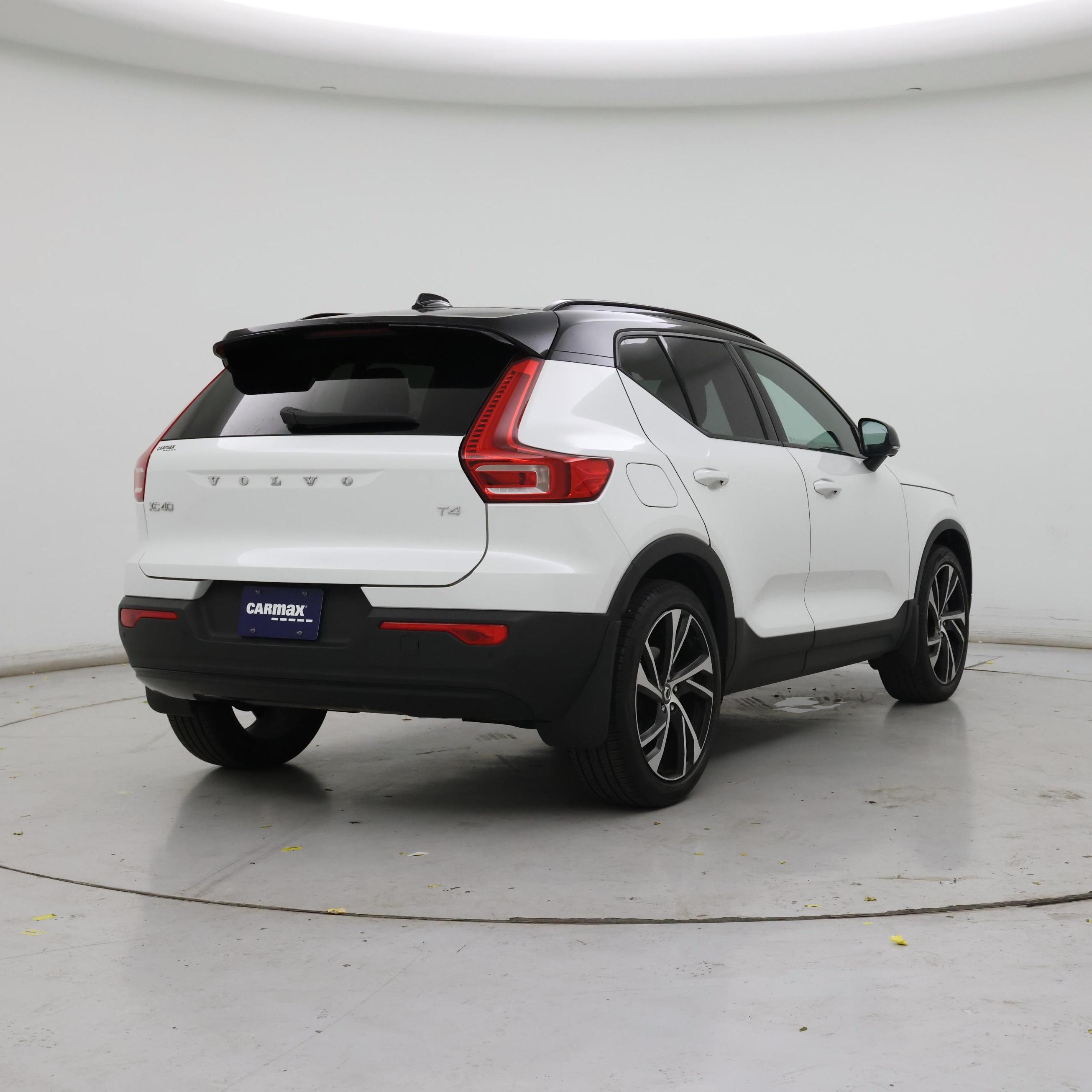 Thumbnail: 2022 Volvo XC40 - 8