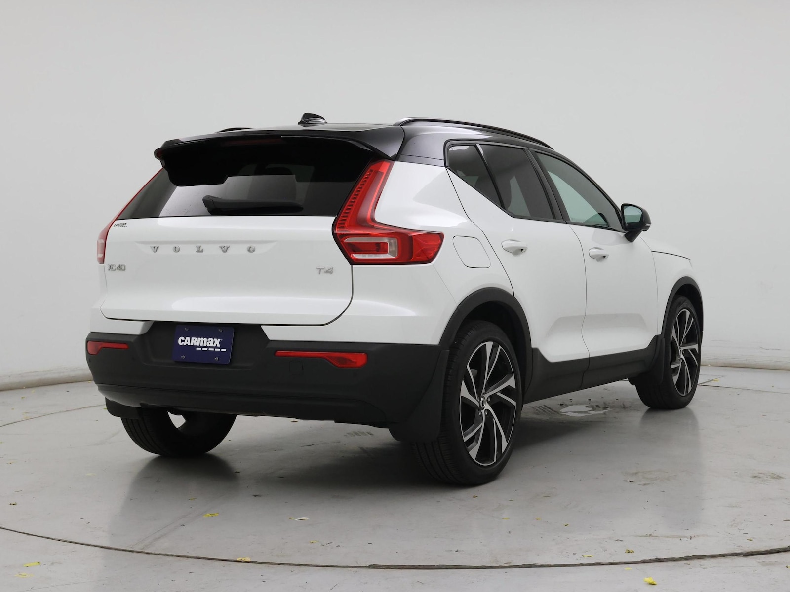 2022 Volvo XC40 R-Design - Photo 9