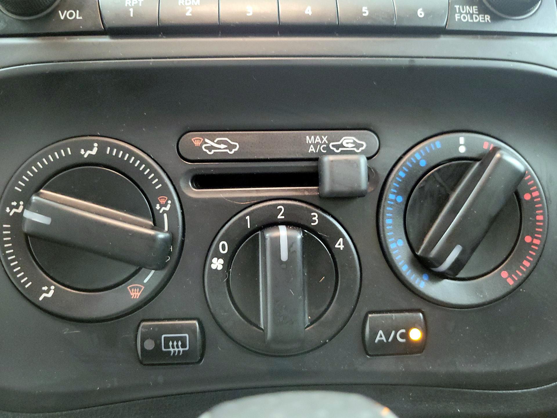 Thumbnail: 2016 Nissan Juke - 16