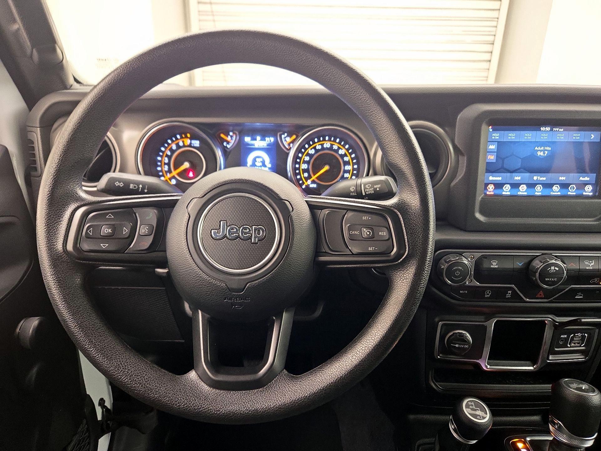 Thumbnail: 2022 Jeep Wrangler - 10