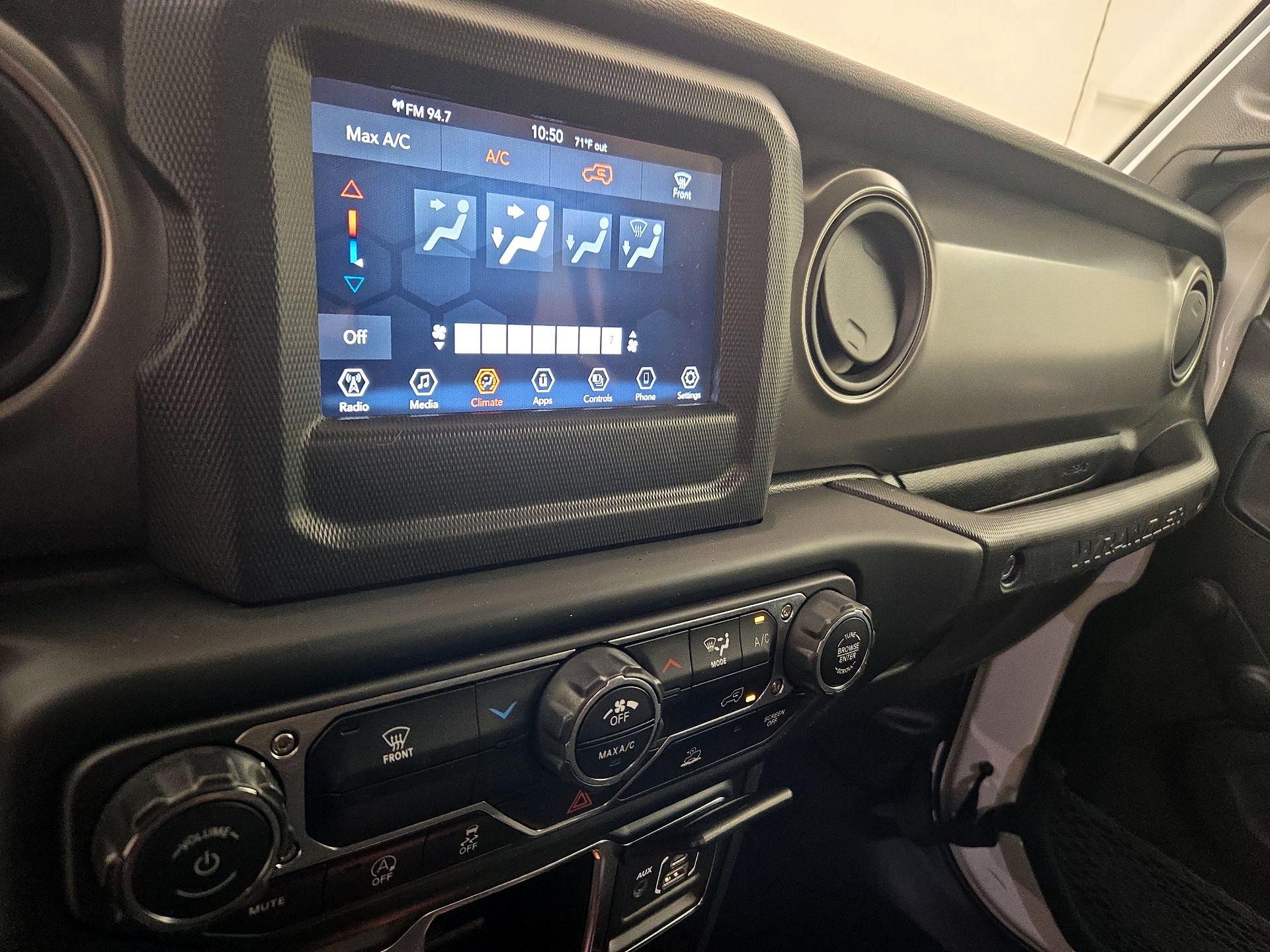 Thumbnail: 2022 Jeep Wrangler - 16