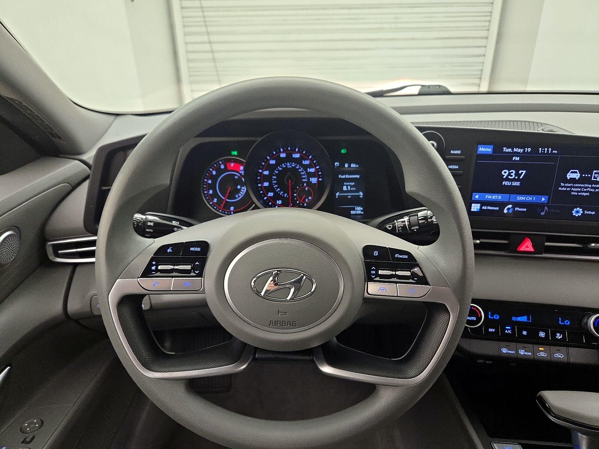 Thumbnail: 2022 Hyundai Elantra - 10