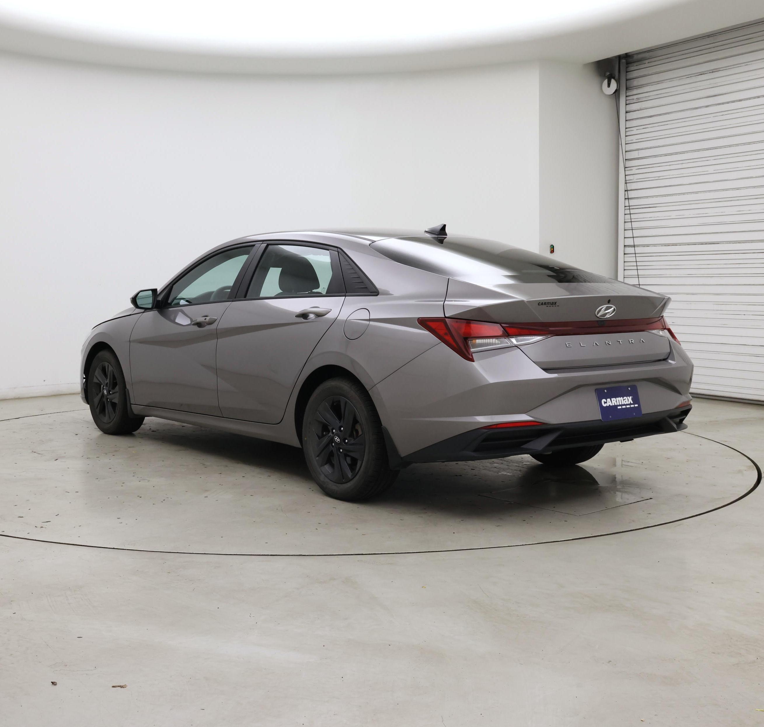 Thumbnail: 2022 Hyundai Elantra - 2