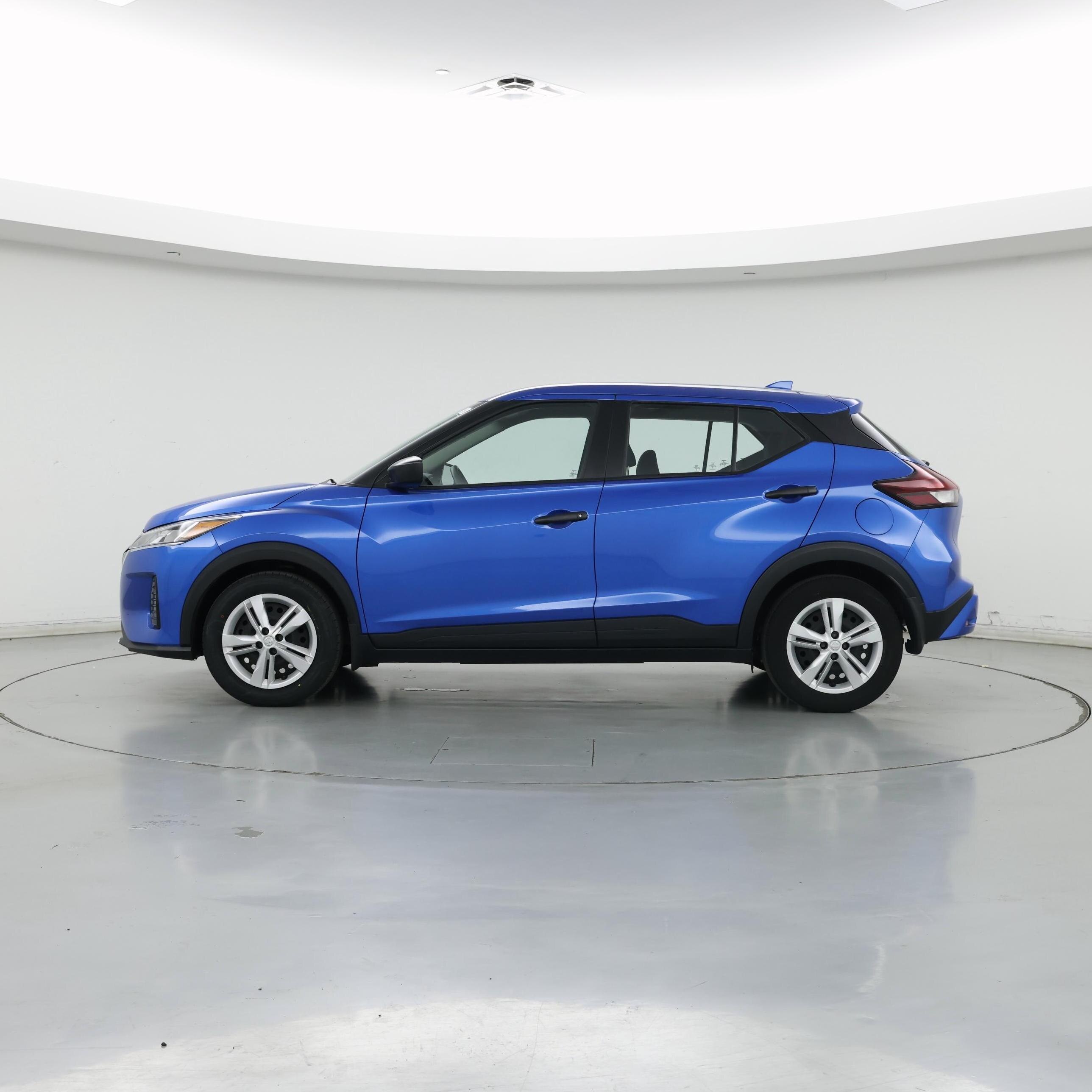 Thumbnail: 2023 Nissan Kicks - 3