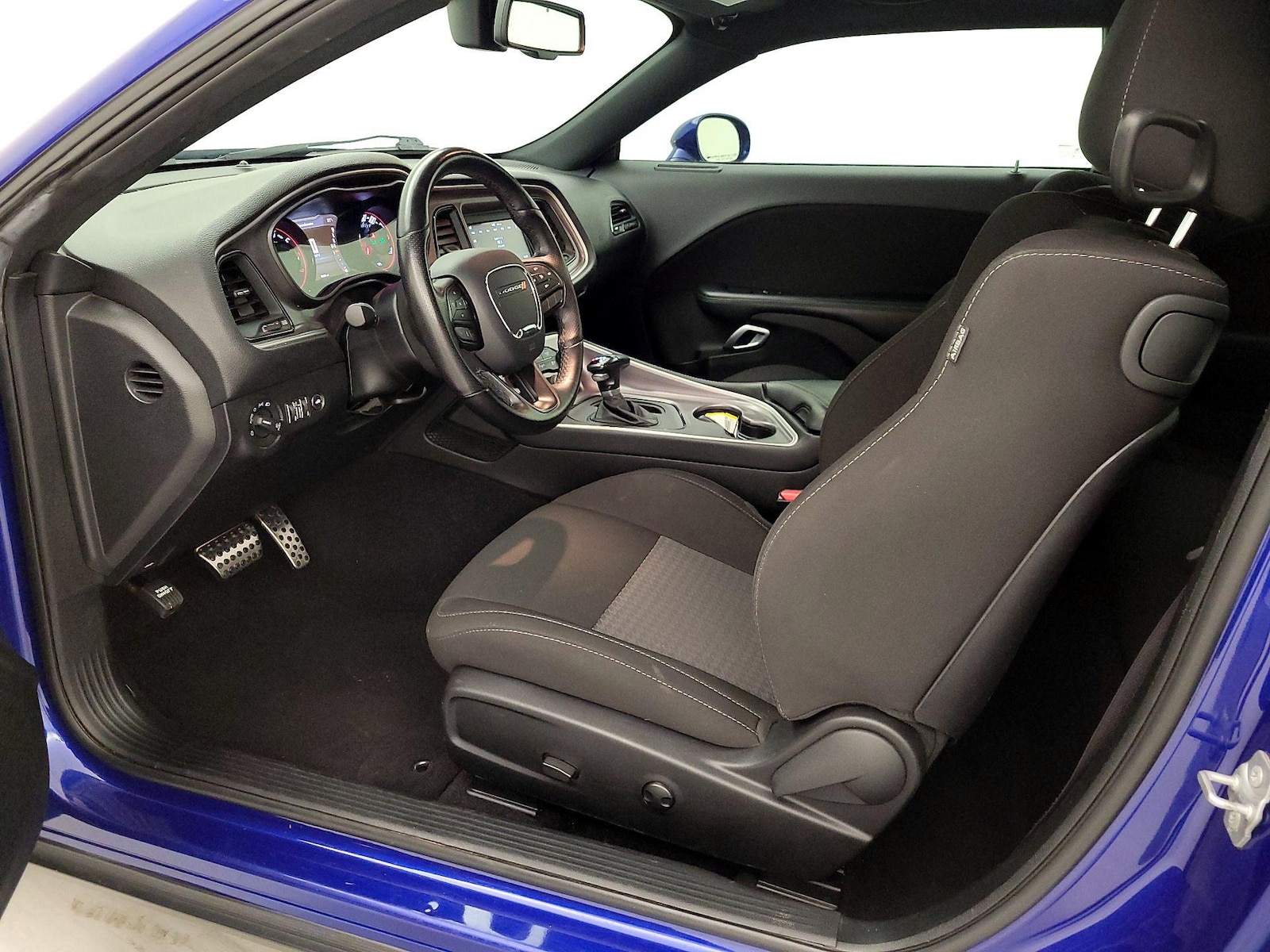 2022 Dodge Challenger R/T - Photo 12