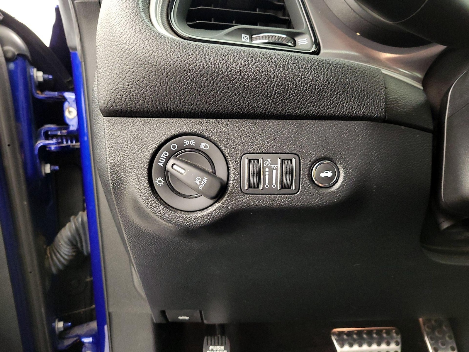 2022 Dodge Challenger R/T - Photo 14
