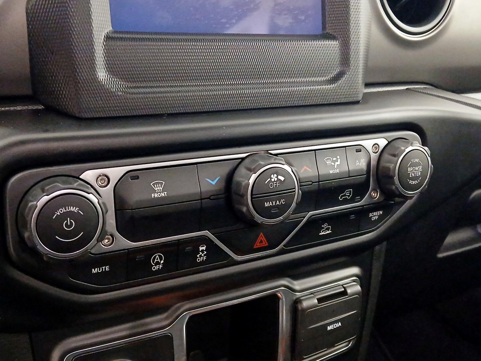 2022 Jeep Wrangler Unlimited Sport - Photo 17