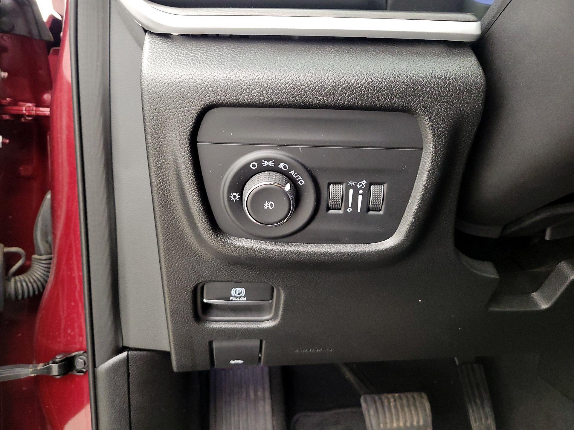 Thumbnail: 2022 Jeep Grand Cherokee - 13