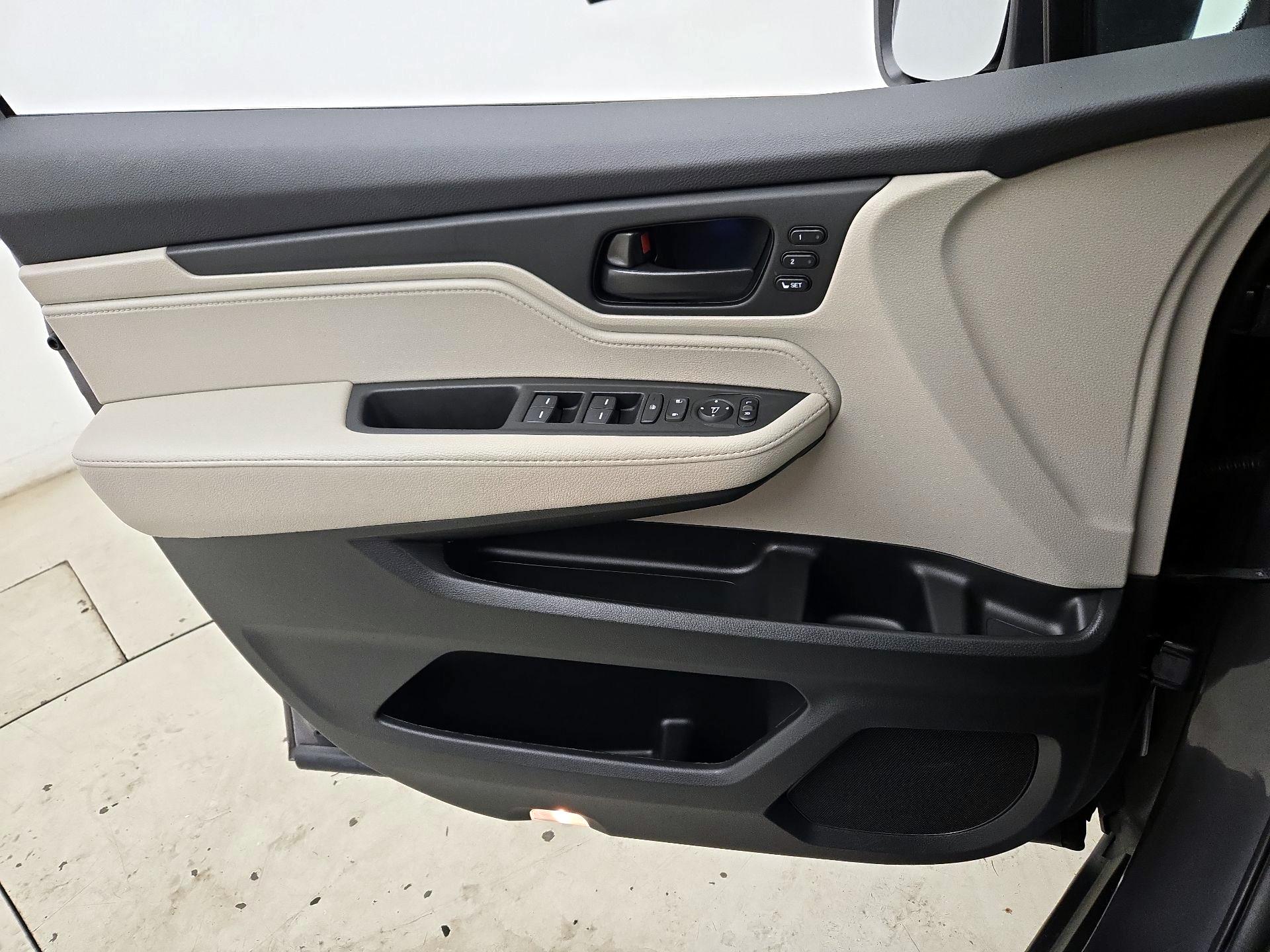 Thumbnail: 2025 Honda Odyssey - 12