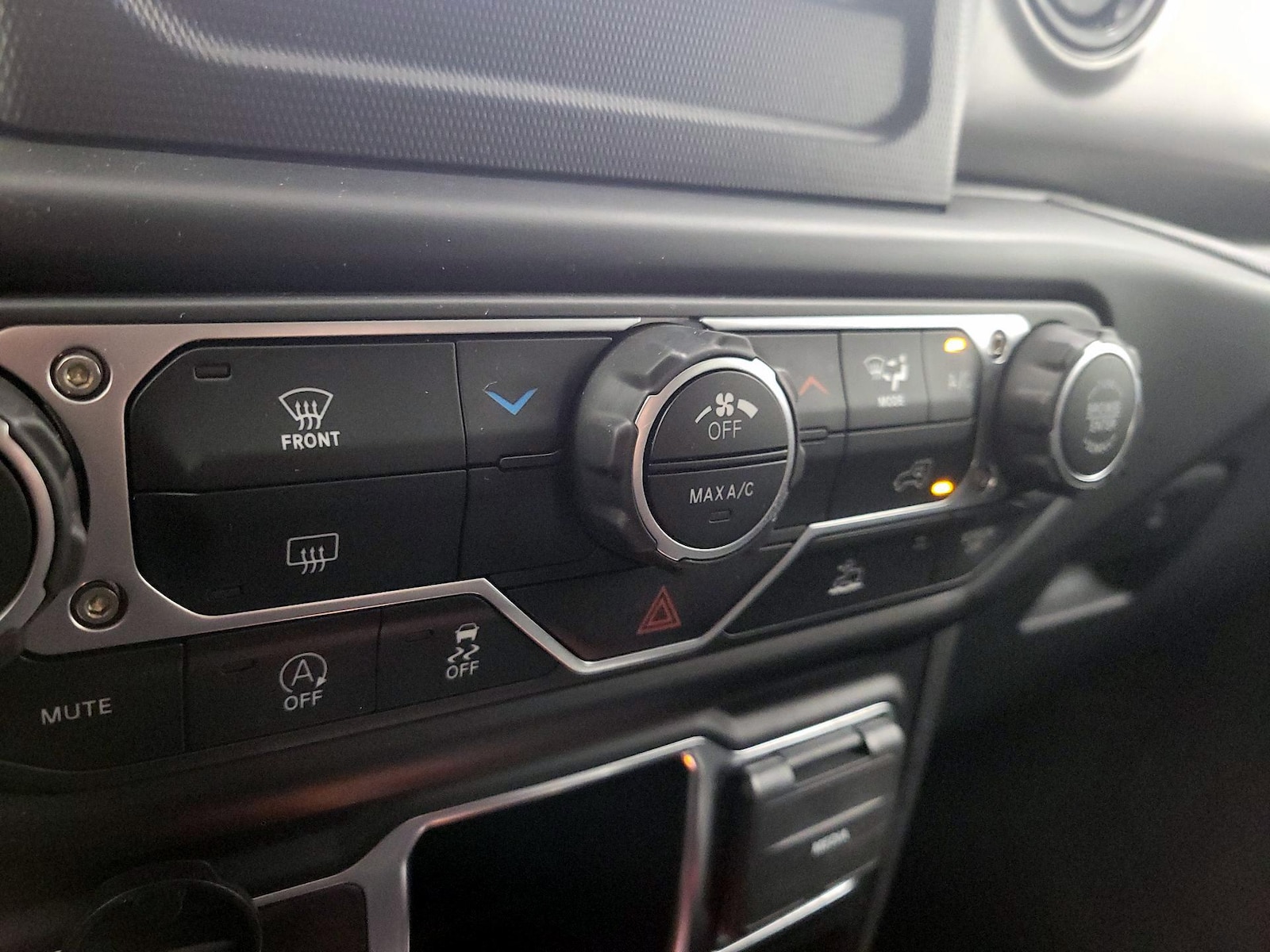 2023 Jeep Wrangler 4-Door Sport - Photo 17