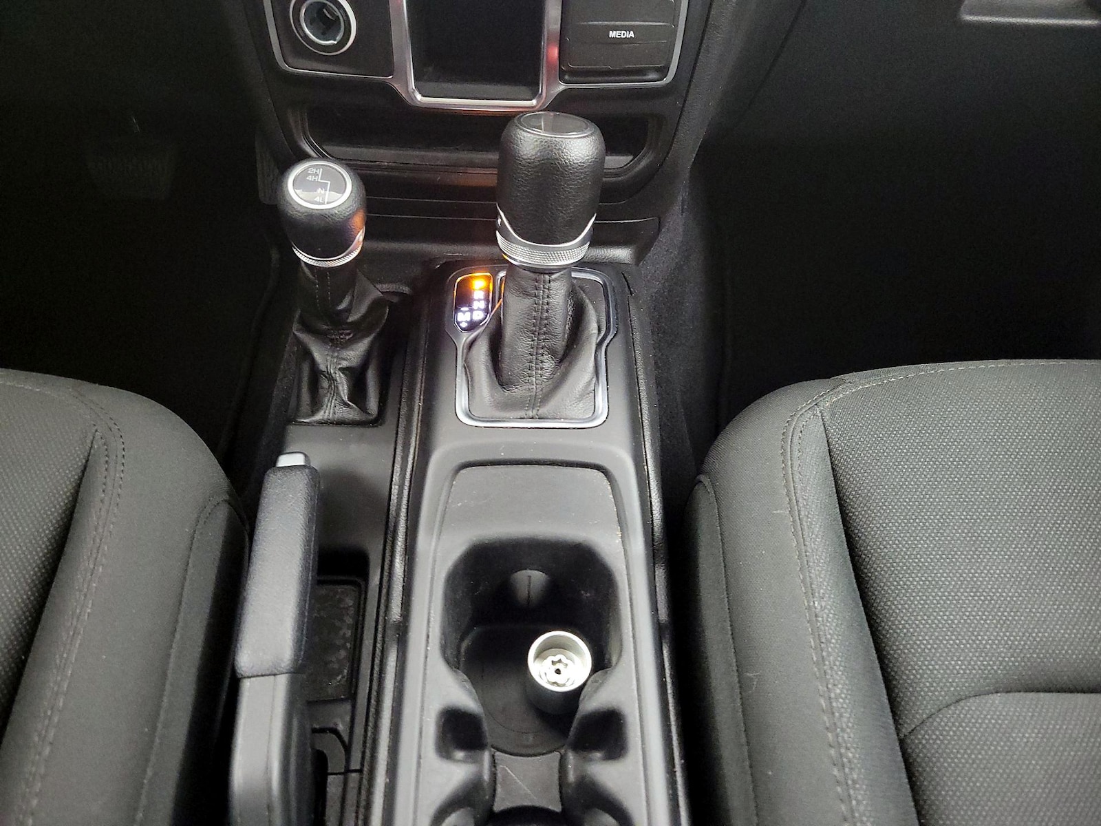 2023 Jeep Wrangler 4-Door Sport - Photo 18
