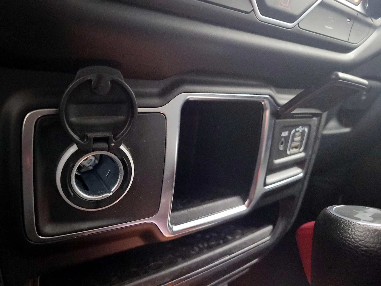 2023 Jeep Wrangler 4-Door Sport - Photo 19