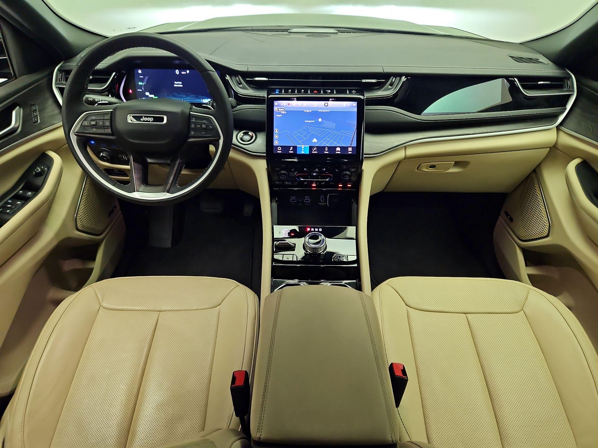 Thumbnail: 2022 Jeep Grand Cherokee - 9