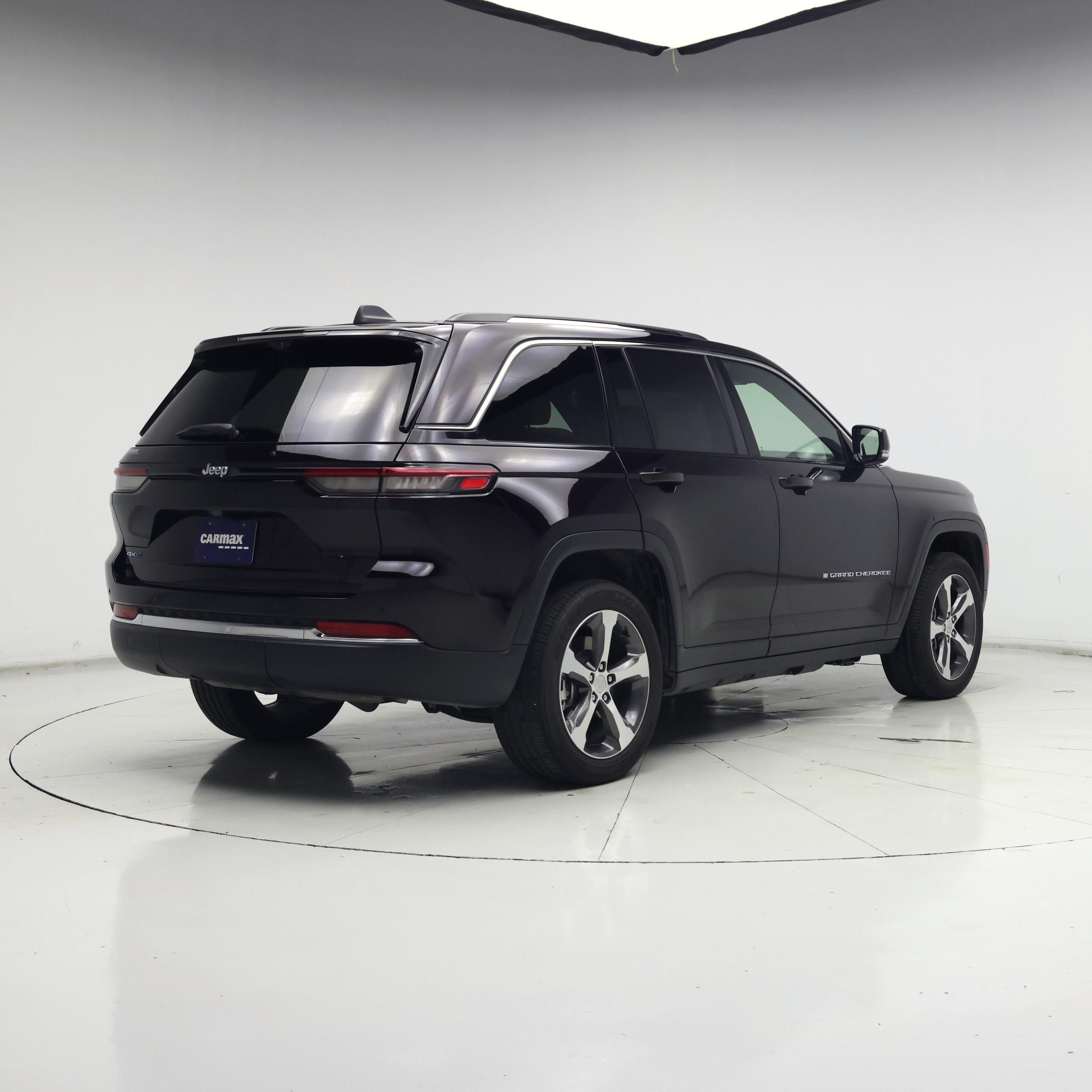 Thumbnail: 2022 Jeep Grand Cherokee - 8