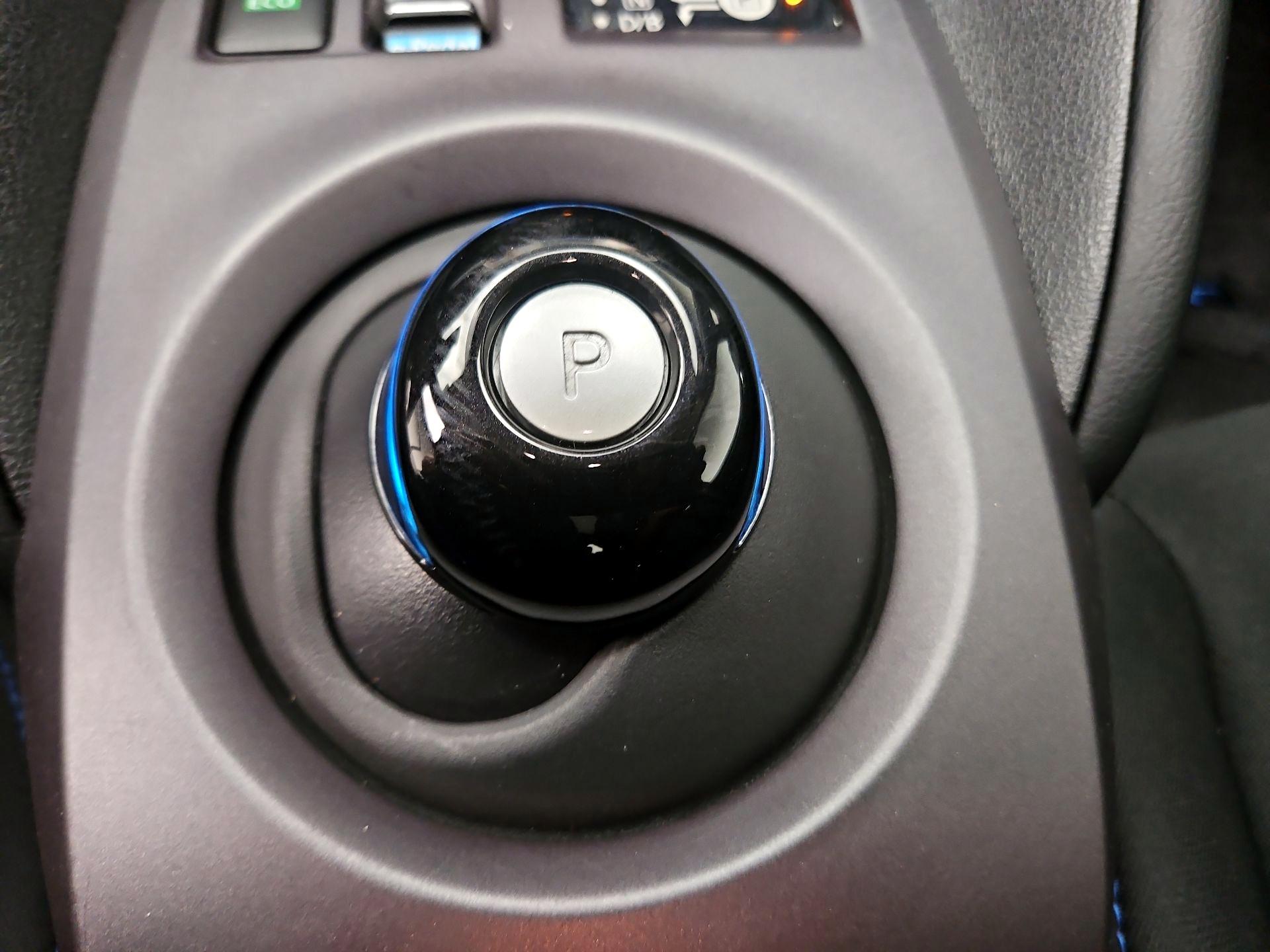 Thumbnail: 2024 Nissan Leaf - 17