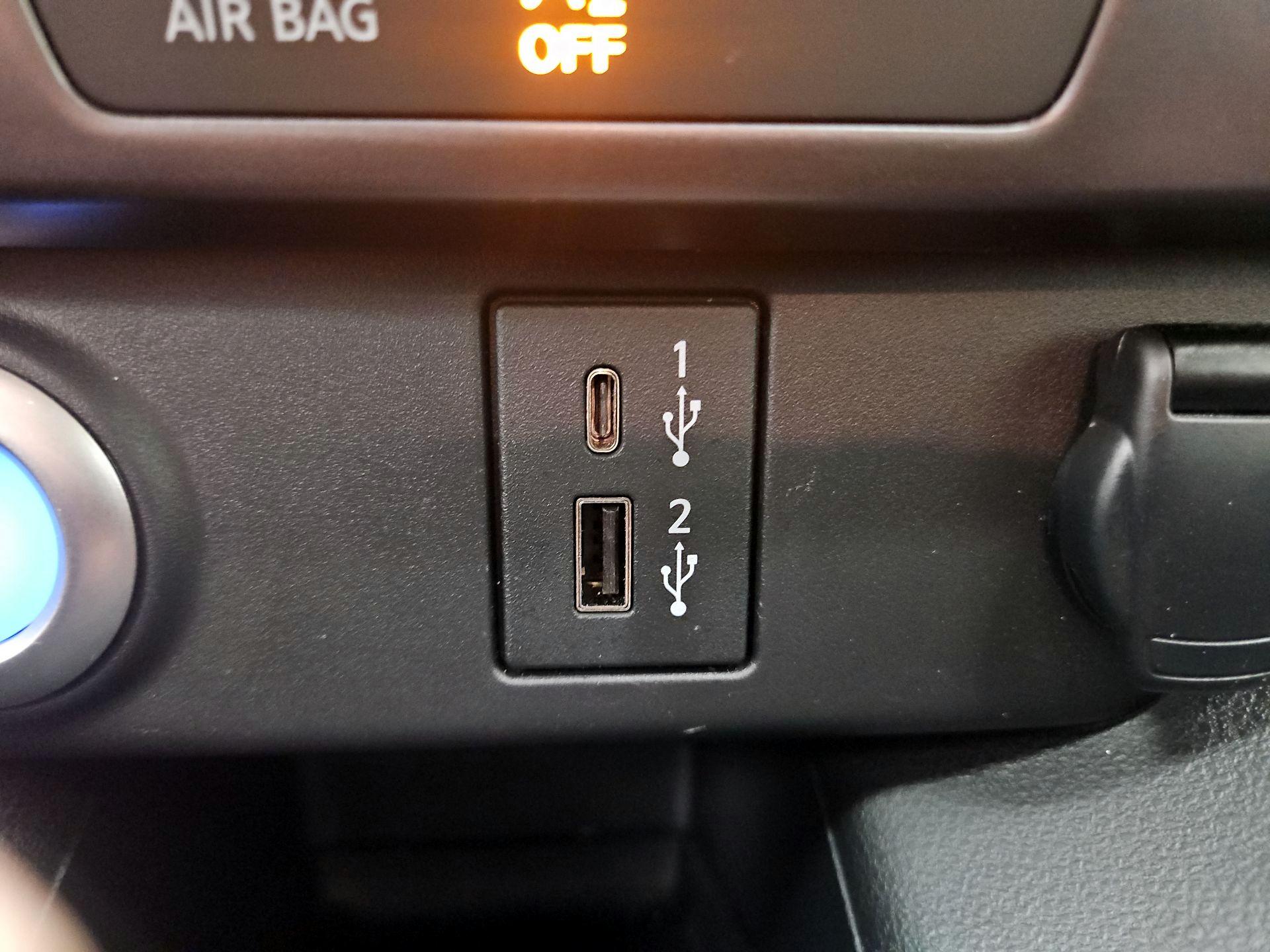 Thumbnail: 2024 Nissan Leaf - 18