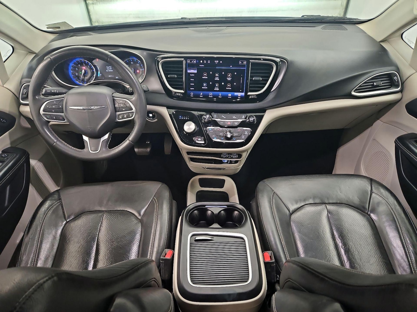 2022 Chrysler Pacifica Touring L - Photo 10