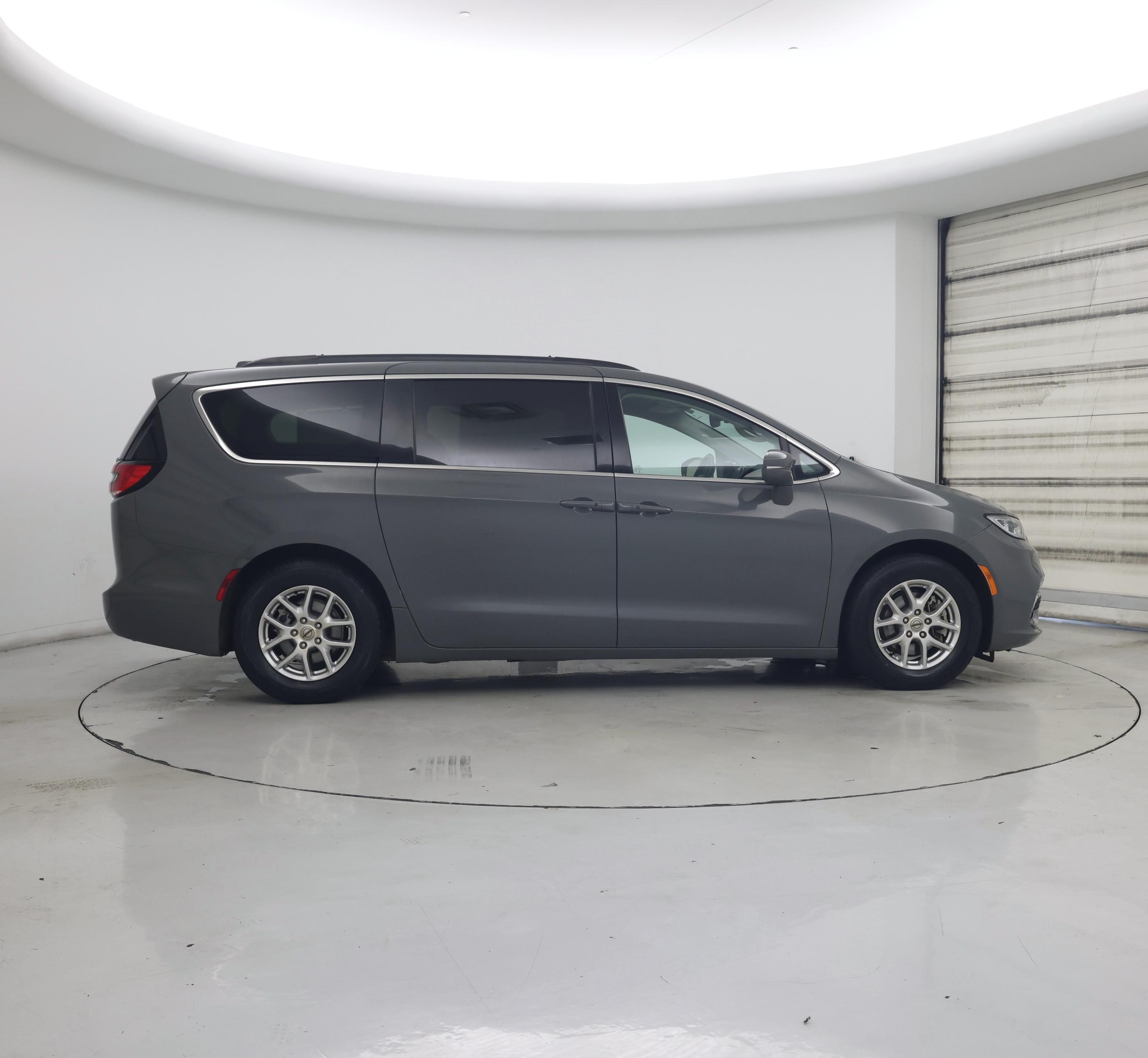 Thumbnail: 2022 Chrysler Pacifica - 7