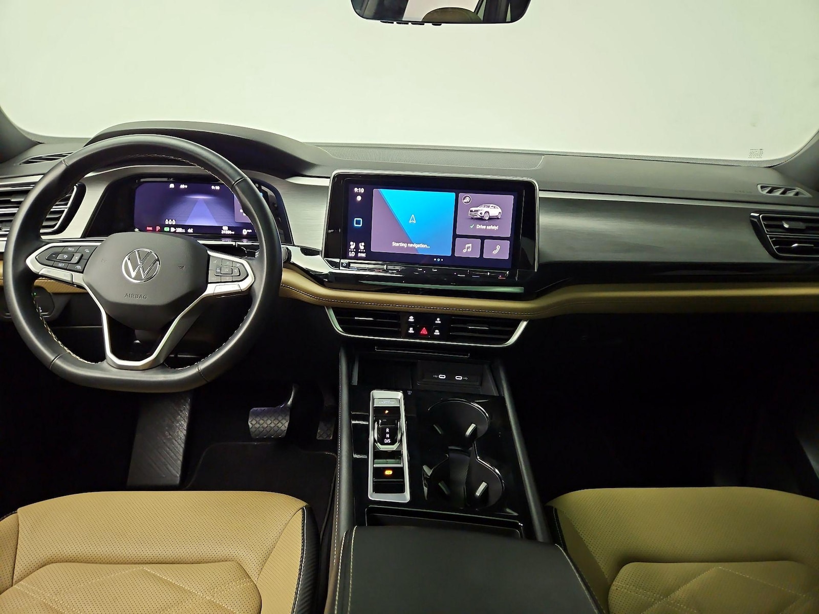 2025 Volkswagen Atlas Cross Sport SE w/Tech - Photo 10