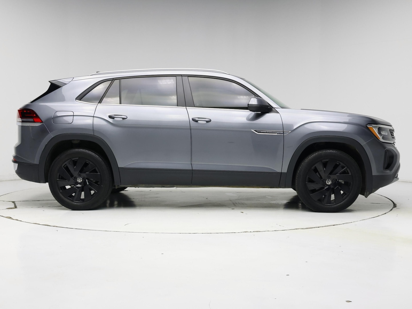 2025 Volkswagen Atlas Cross Sport SE w/Tech - Photo 8