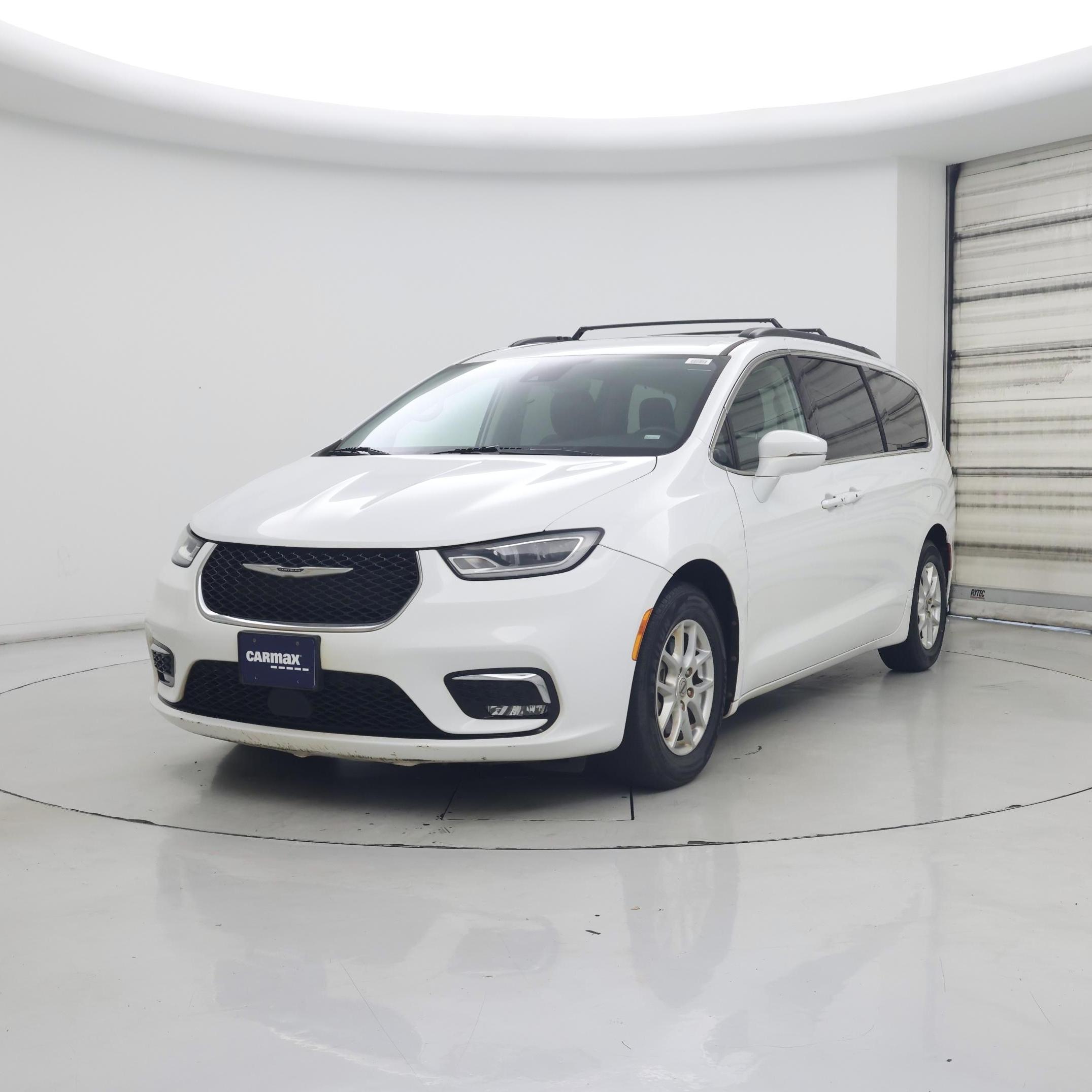 Thumbnail: 2022 Chrysler Pacifica - 4