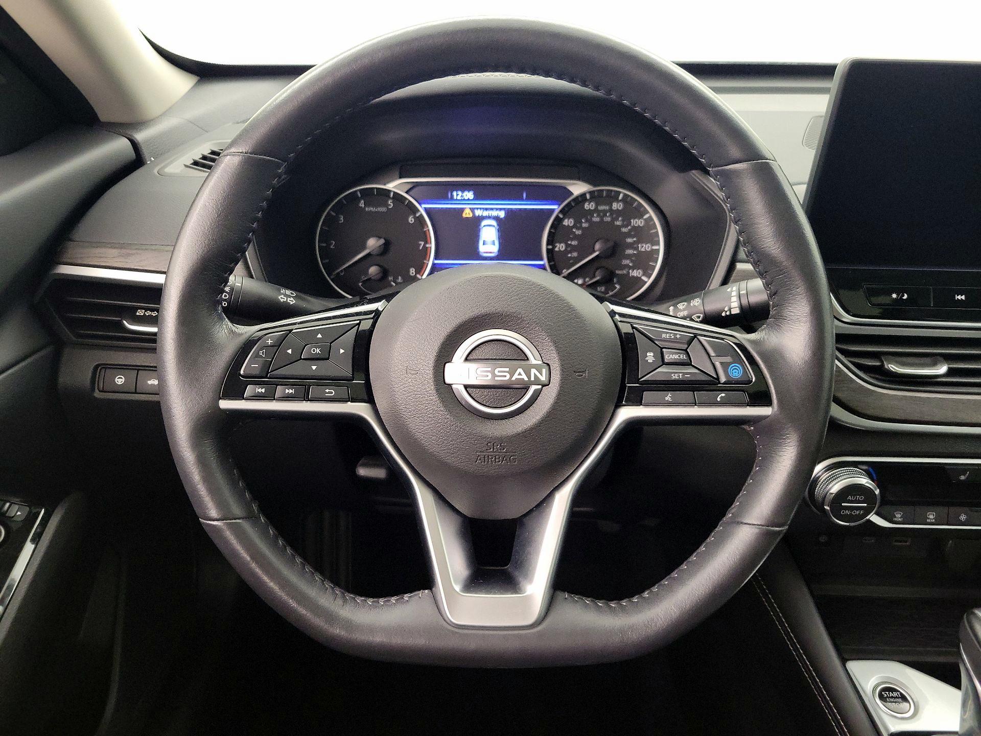 Thumbnail: 2023 Nissan Altima - 10
