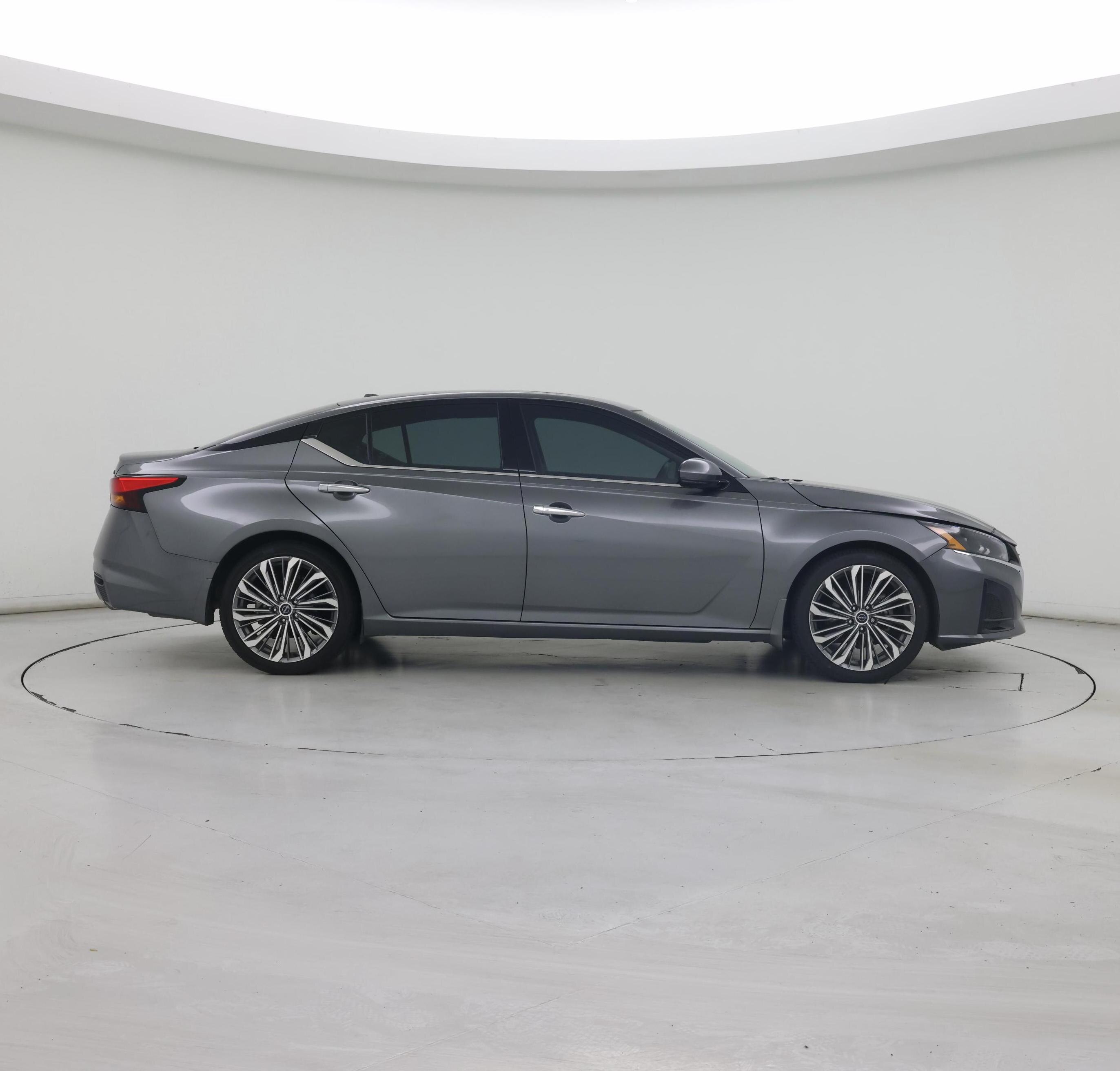 Thumbnail: 2023 Nissan Altima - 7