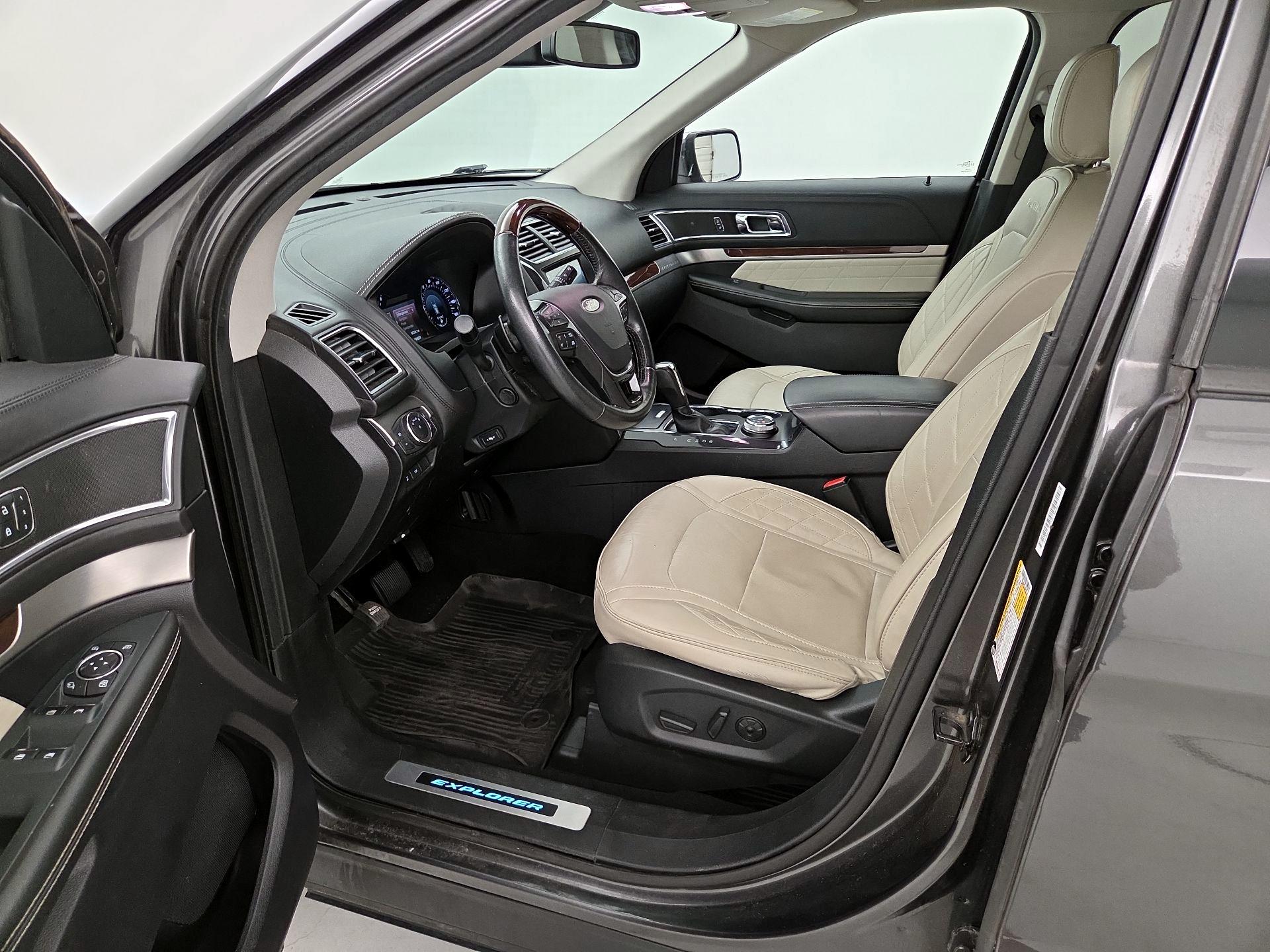 Thumbnail: 2019 Ford Explorer - 11